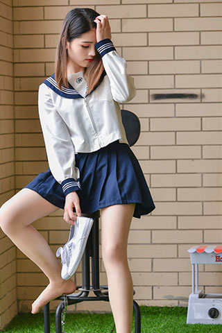 JK水手制服の布鞋丝脚丫