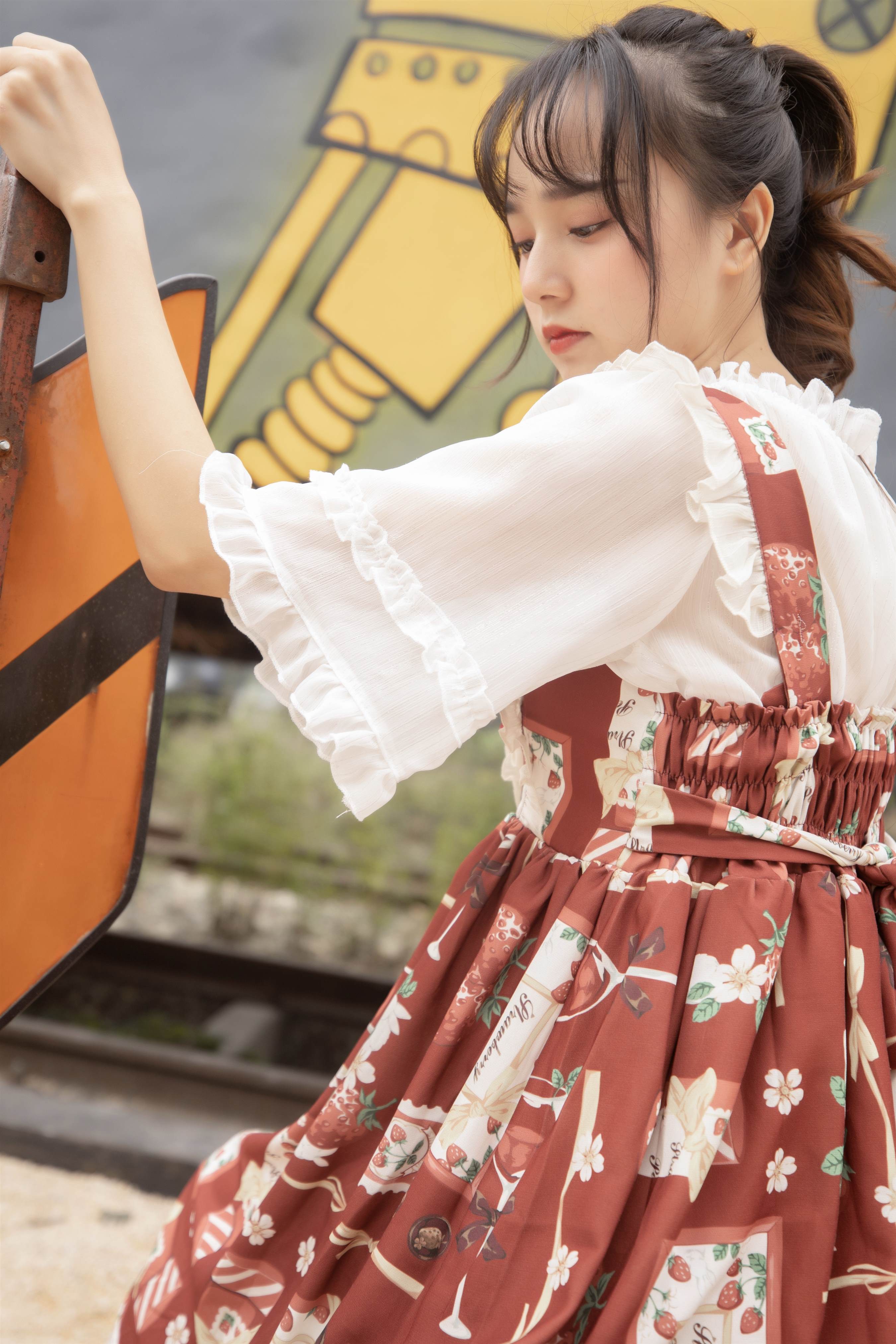 《小玥玥的白丝脚丫》作品图