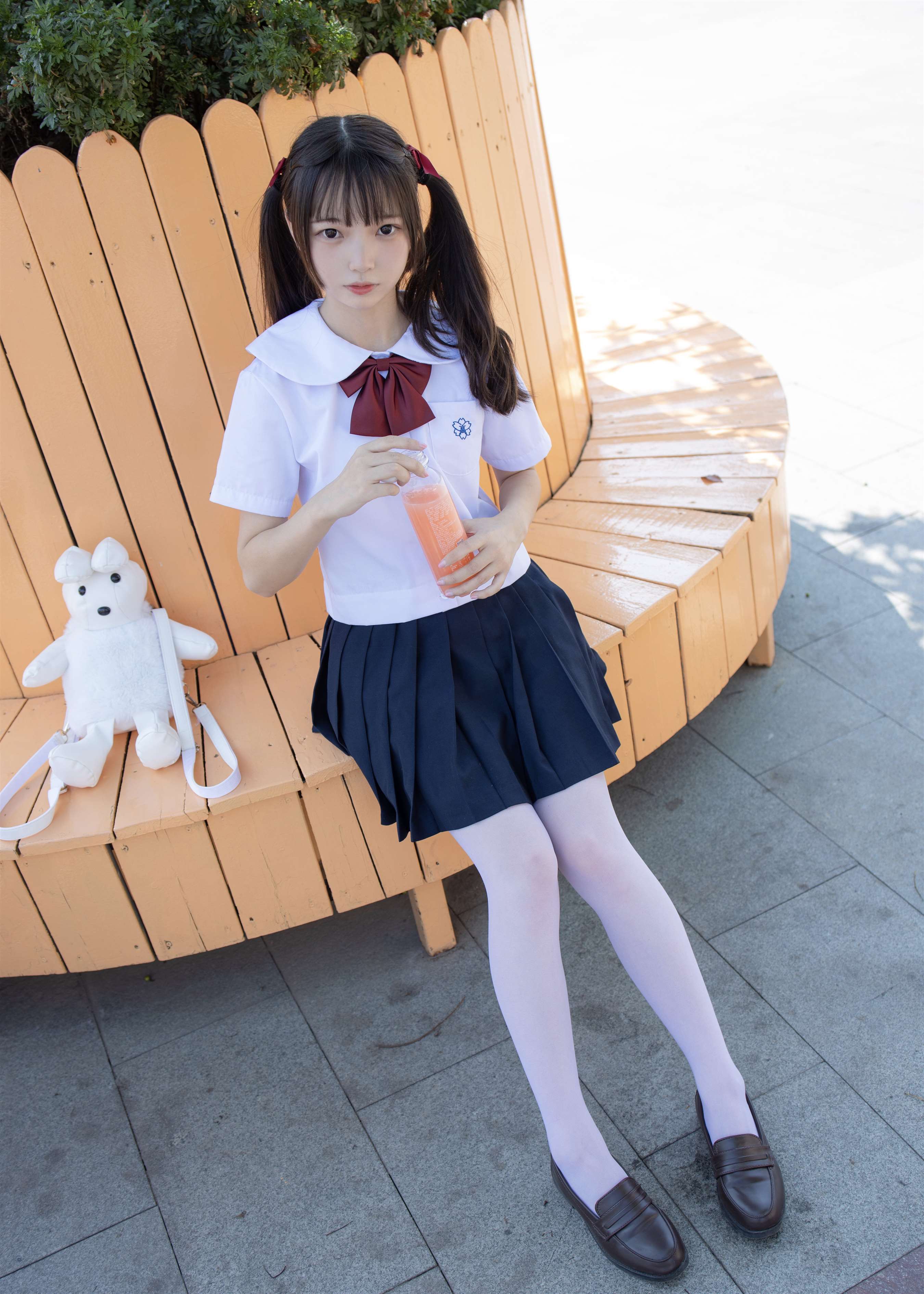 《日系学院风の白丝脚丫+视频1个》作品图