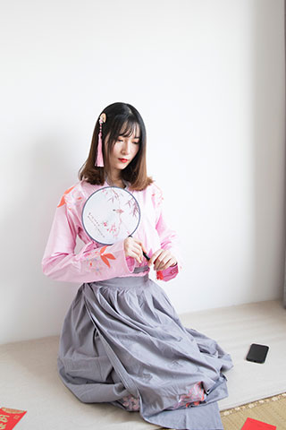 小姐姐丝袜脚玩红包