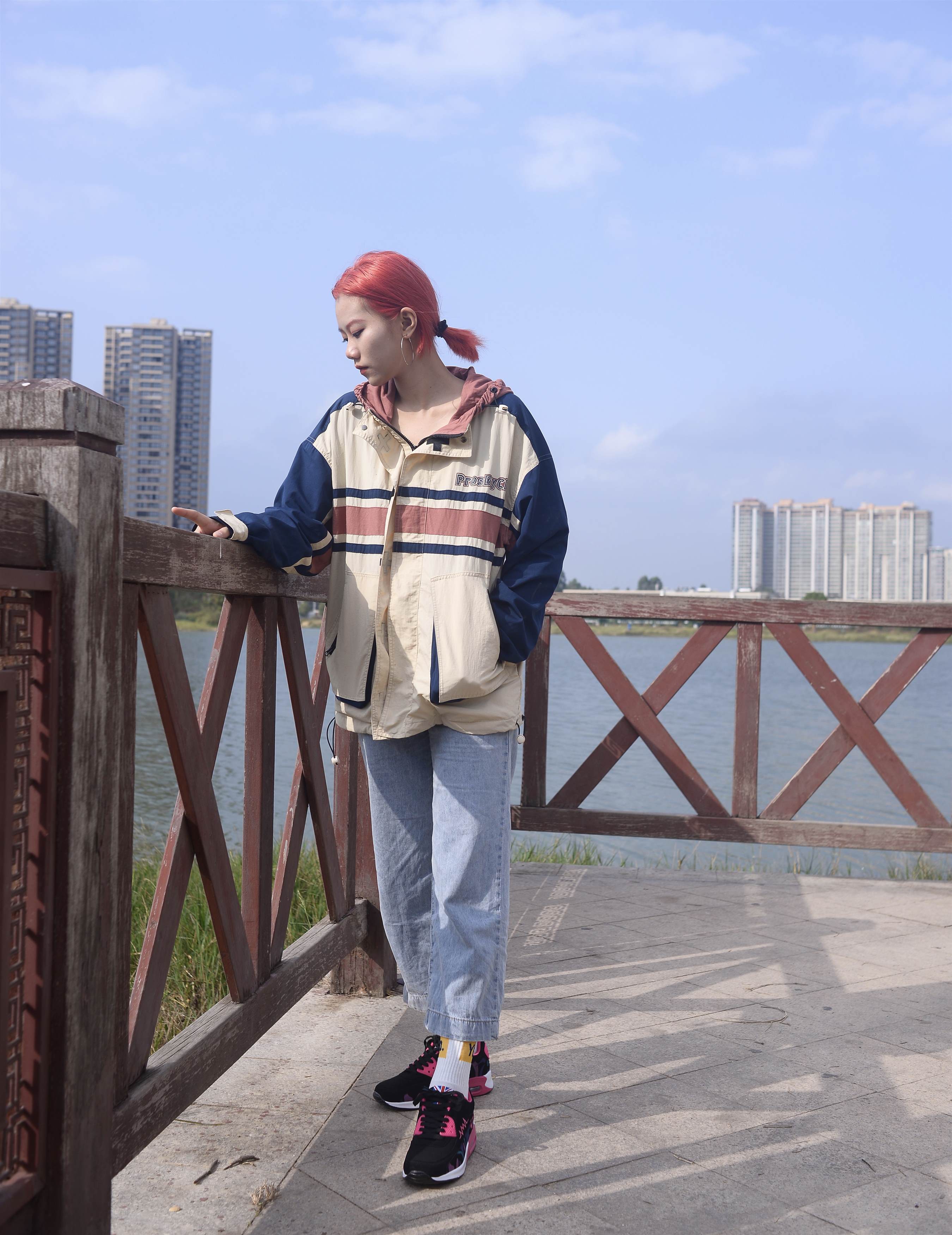 《红发少女+视频1个》作品图