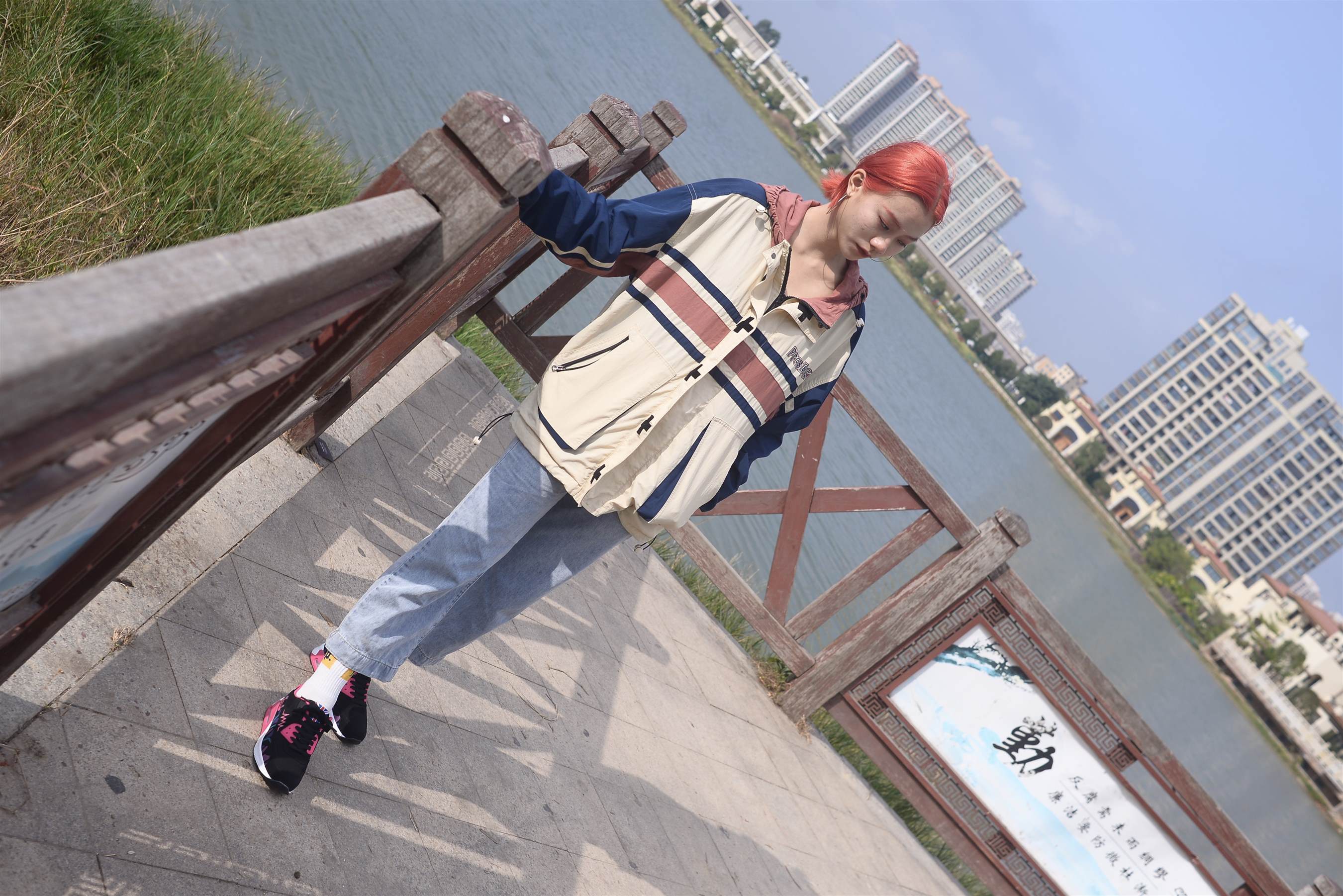 《红发少女+视频1个》作品图