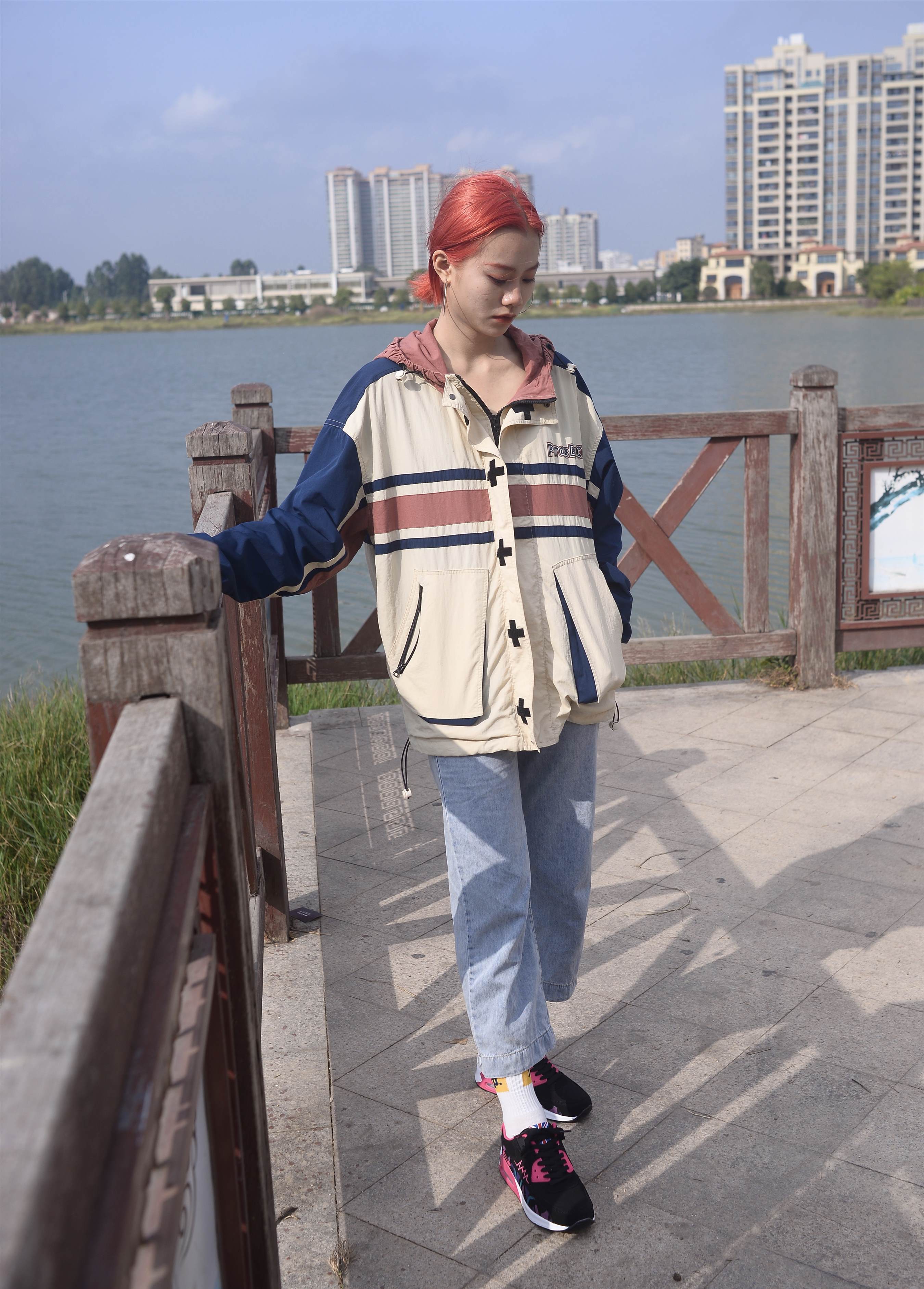 《红发少女+视频1个》作品图