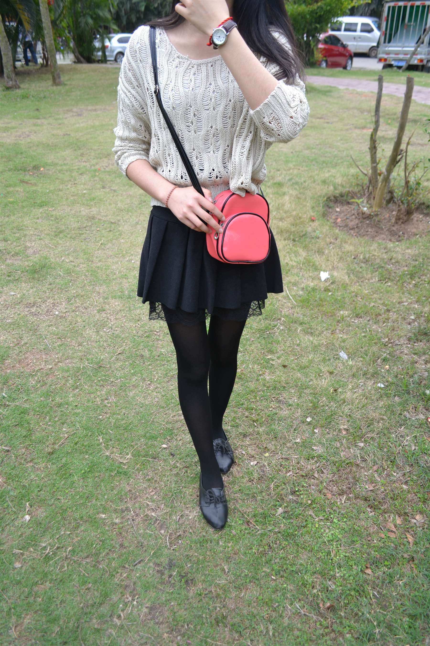 《黑丝逛公园》作品图