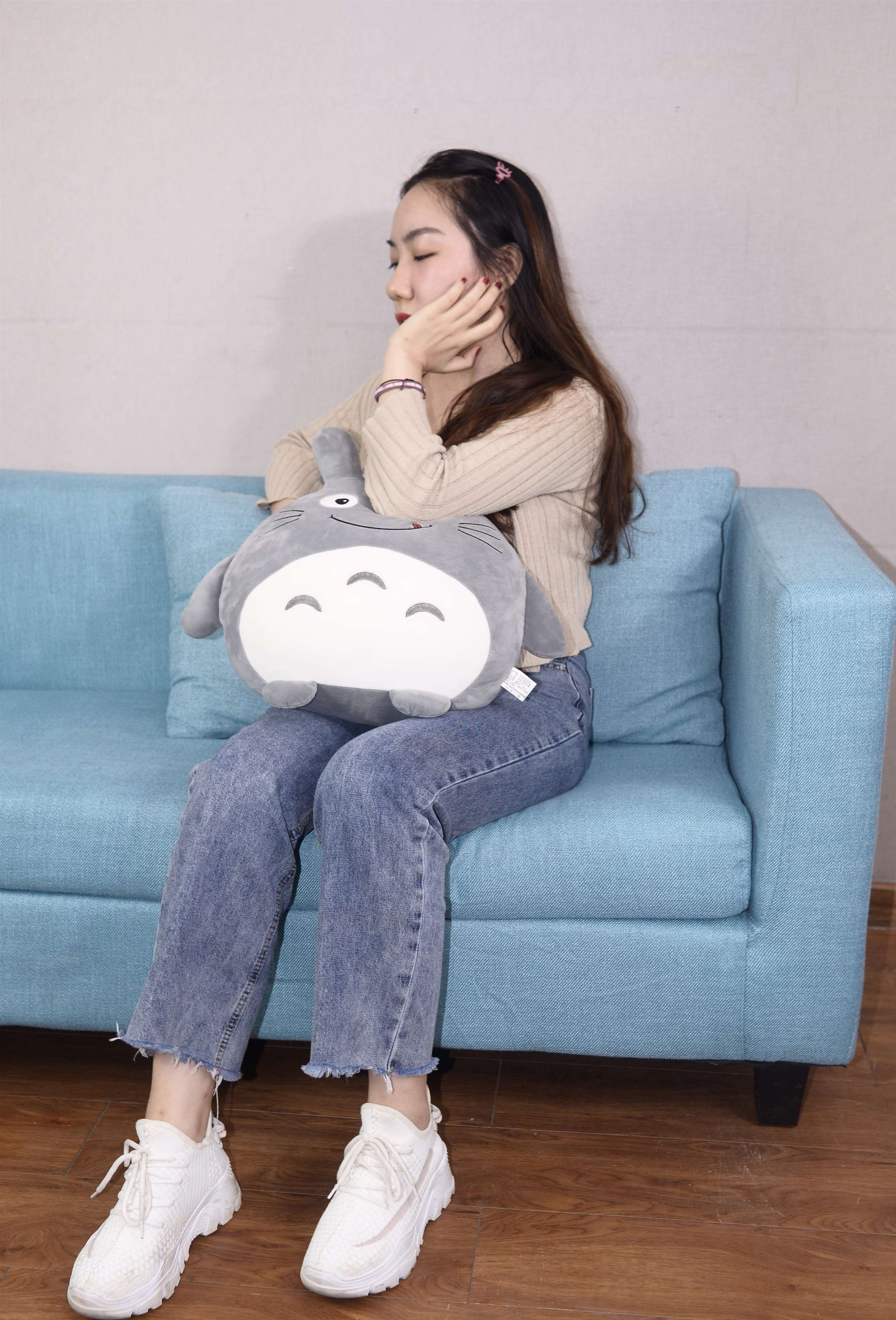 《龙猫抱枕の船袜脚丫》作品图