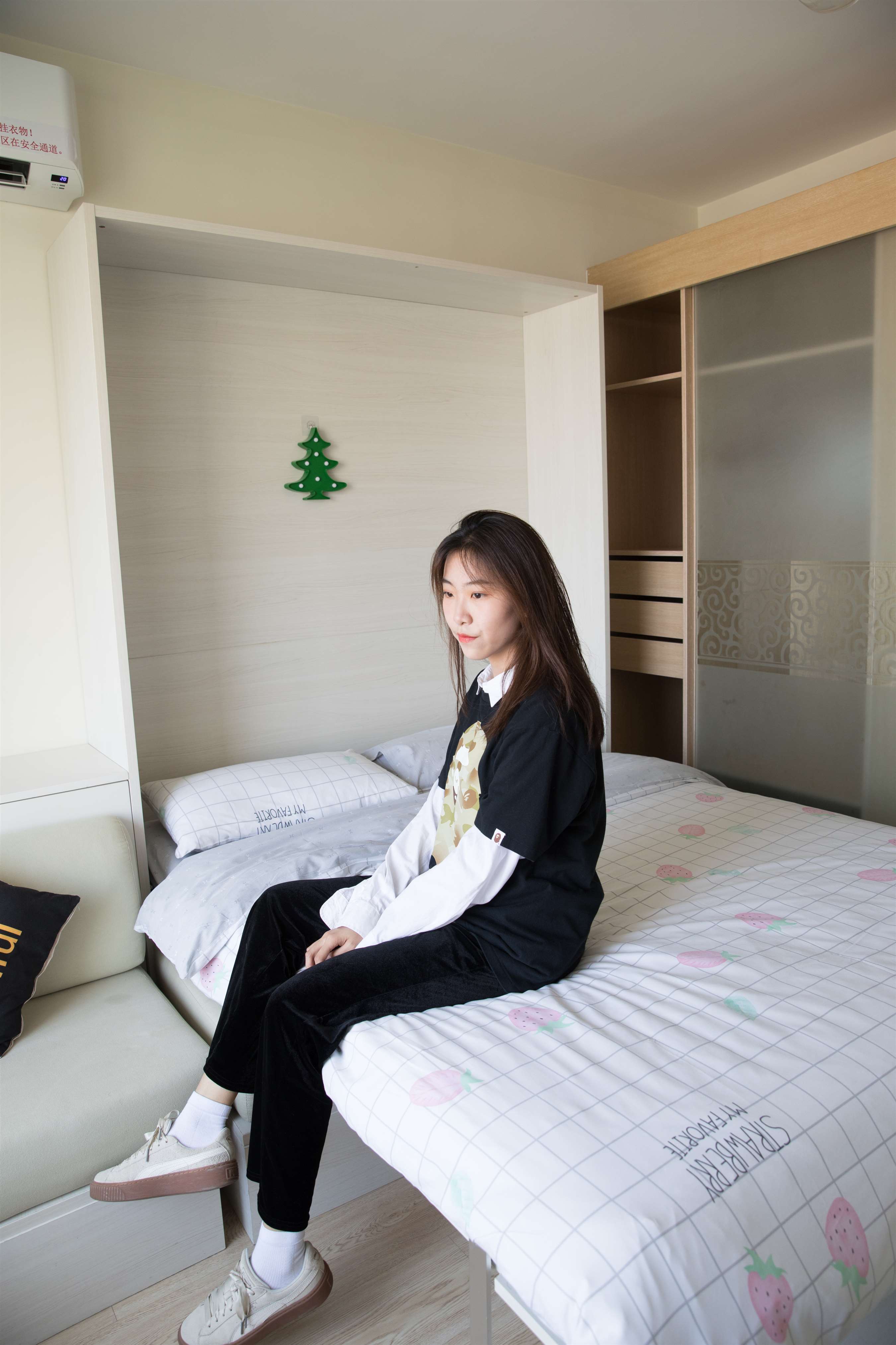 《休闲装の白棉袜脚+花絮1个网盘下载》作品图