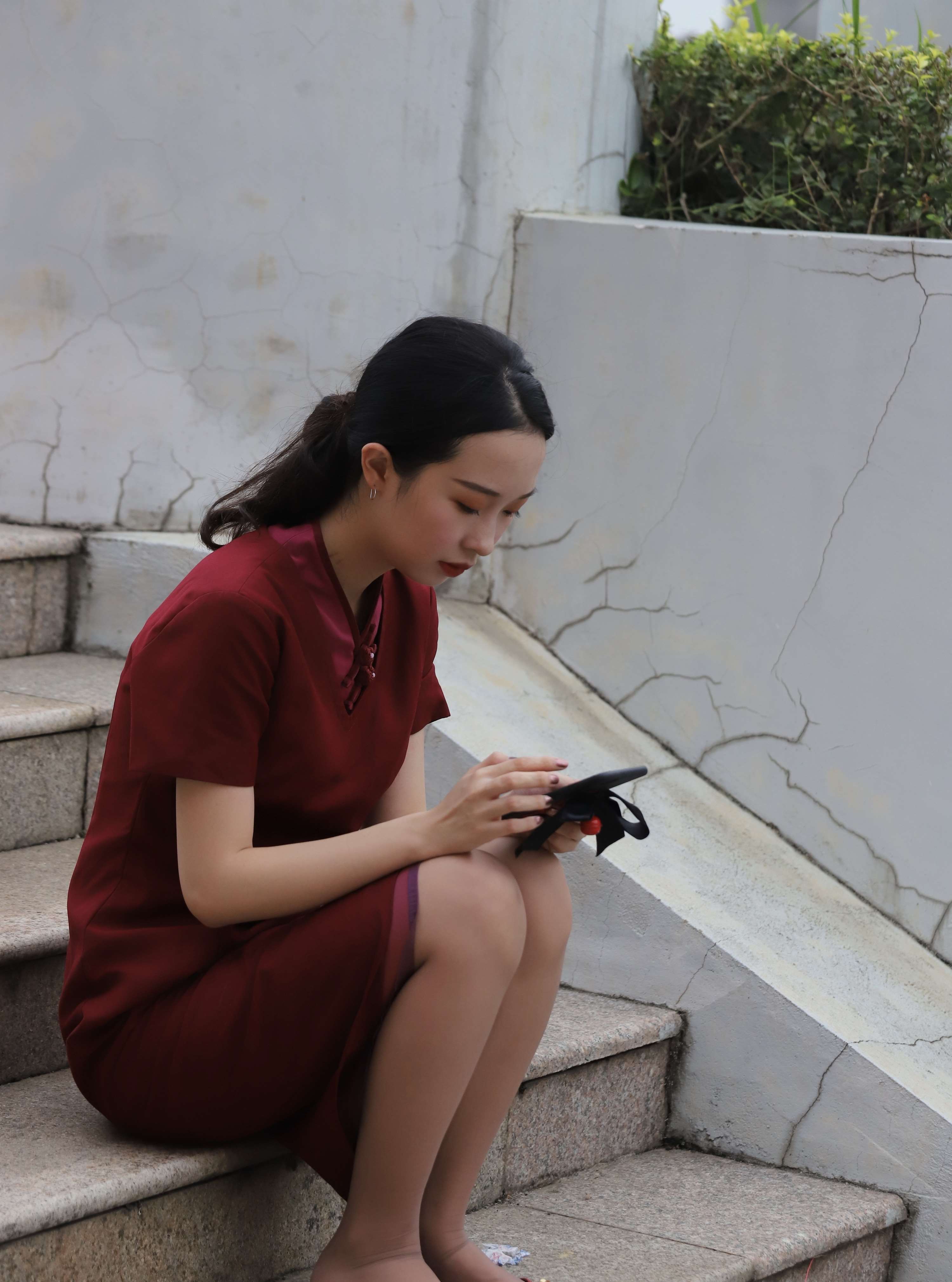 《职业女裙の丝脚丫》作品图