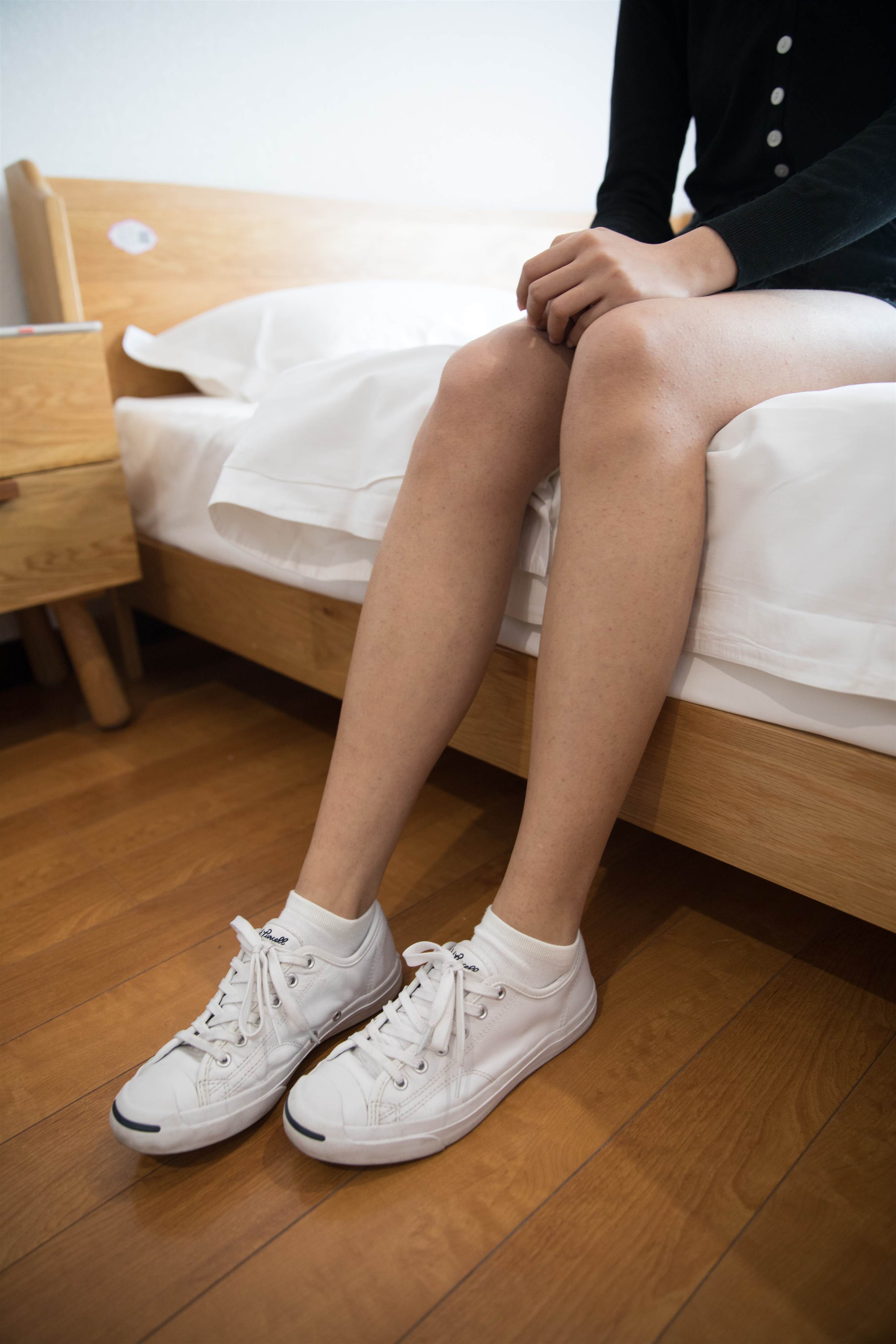 《旅馆板鞋の棉袜脚【花絮1个网盘下载】》作品图