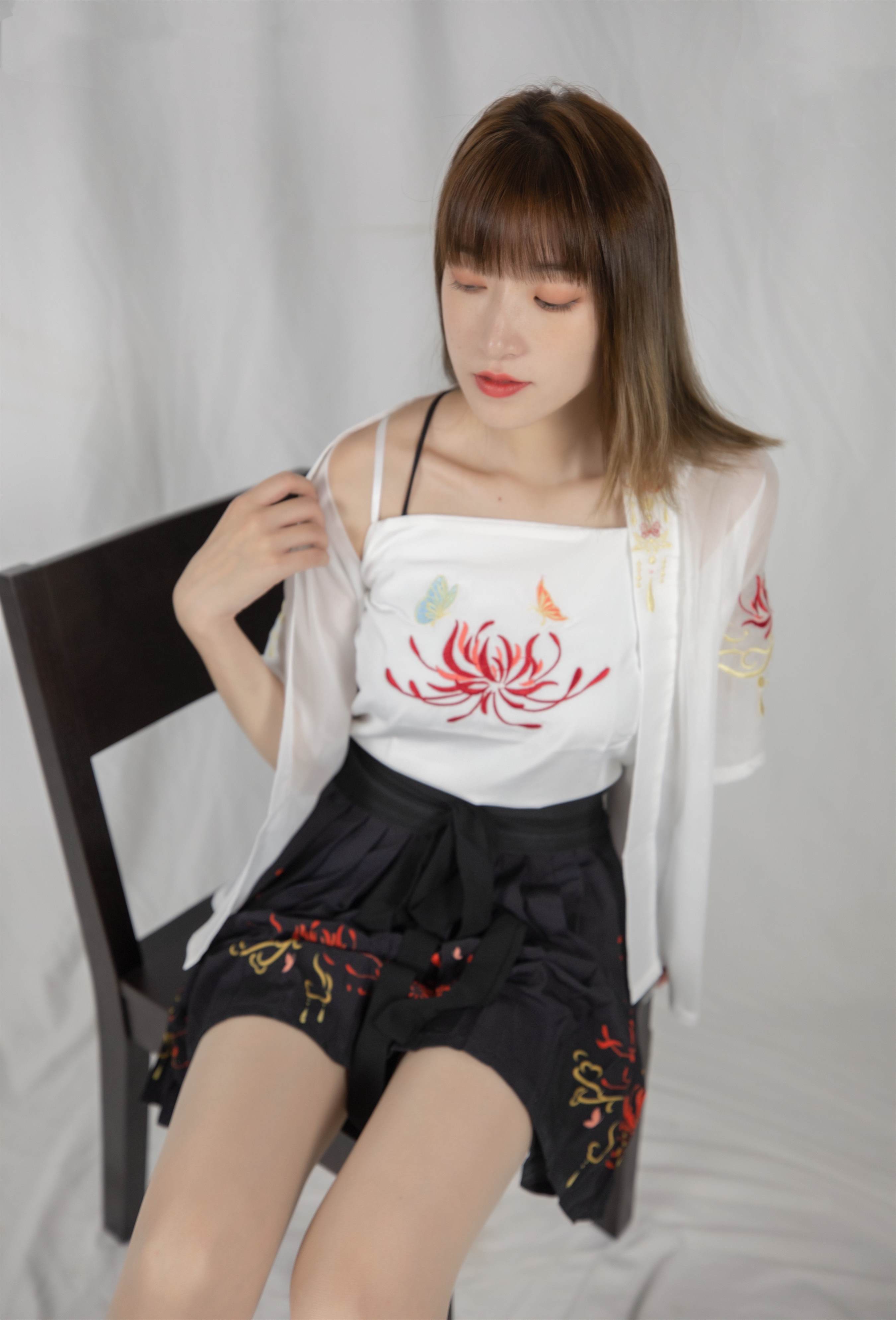 《汉服の高跟丝脚丫》作品图