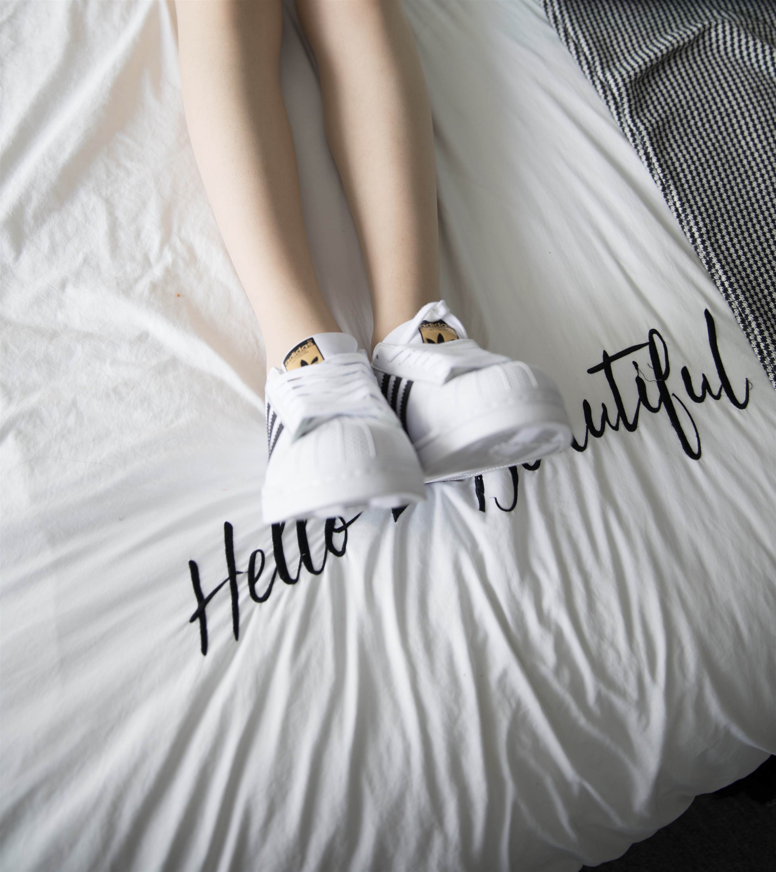 《板鞋の白船袜脚【花絮1个网盘下载】》作品图