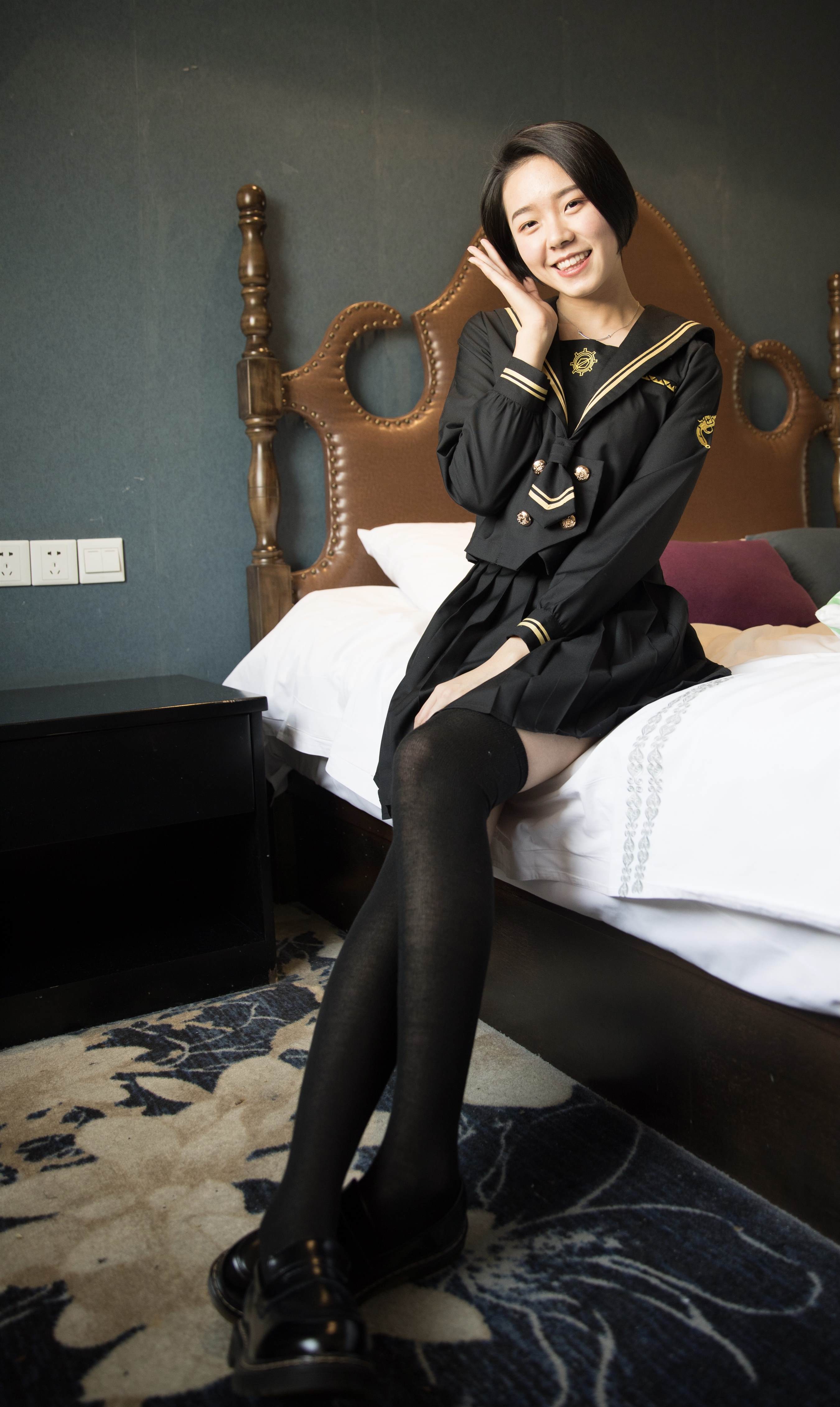 《JK制服の黑丝的*惑【花絮1个网盘下载】》作品图