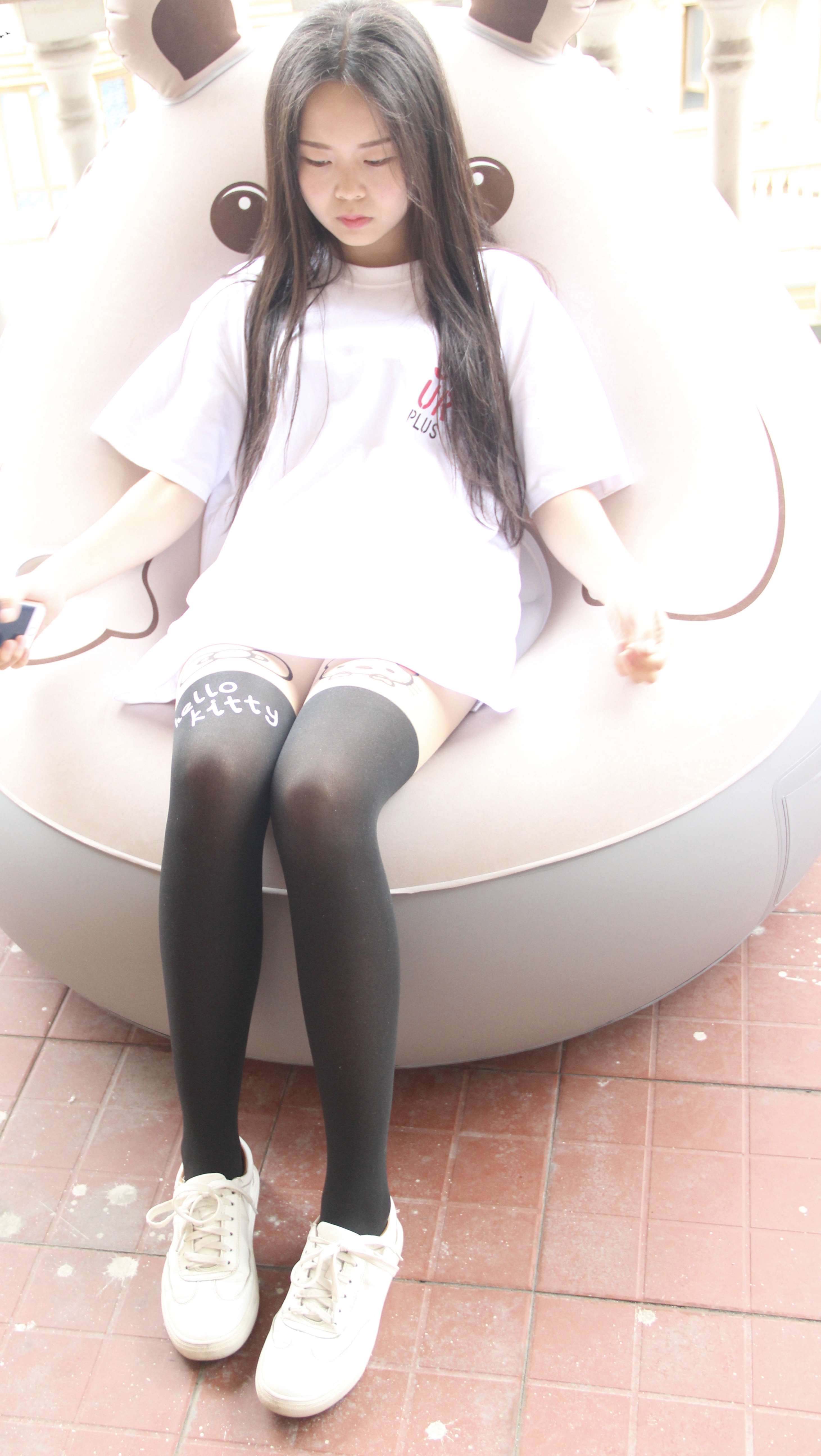 《hello kitty丝袜少女》作品图