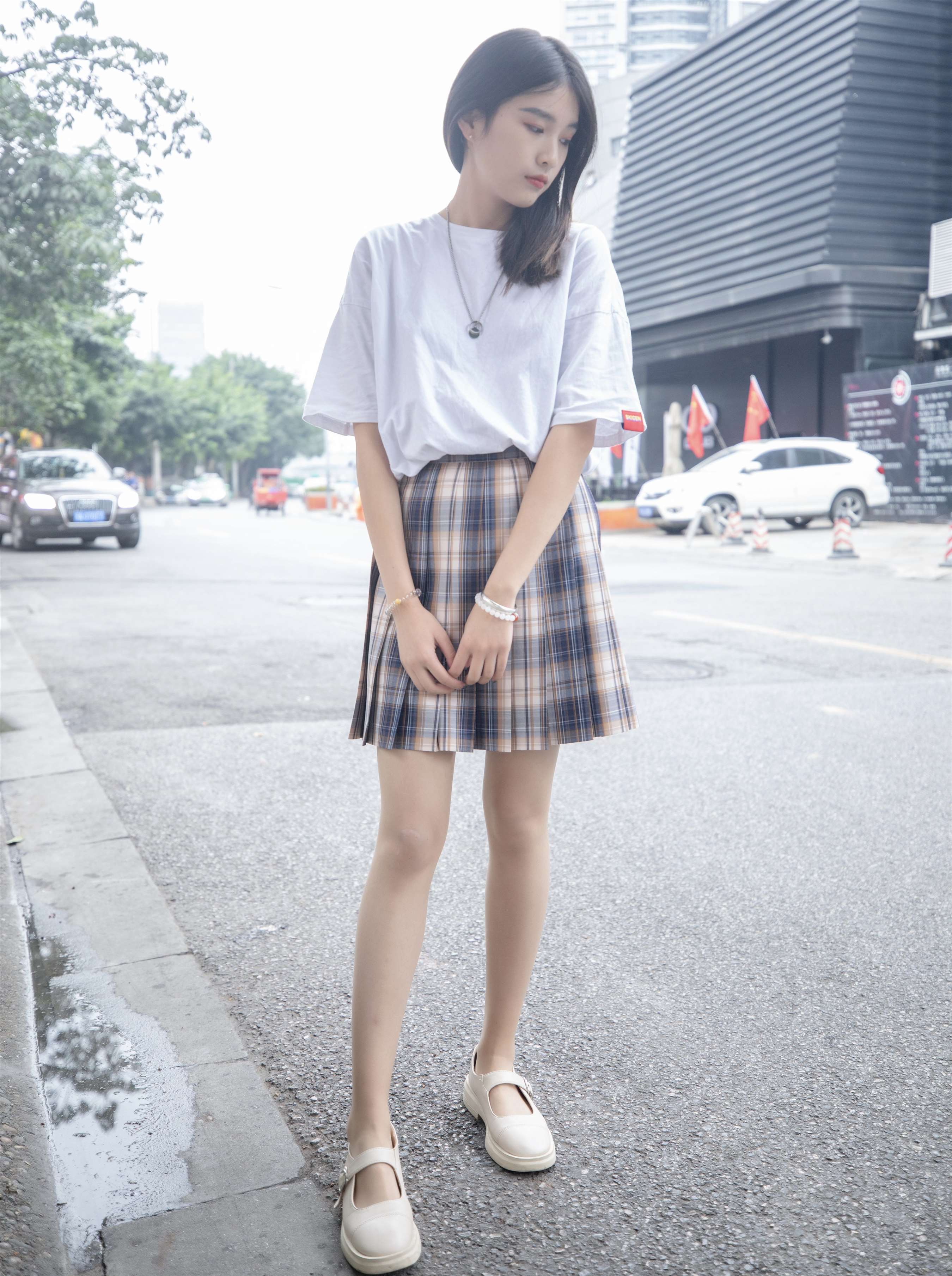 《百褶裙の肉丝脚丫》作品图