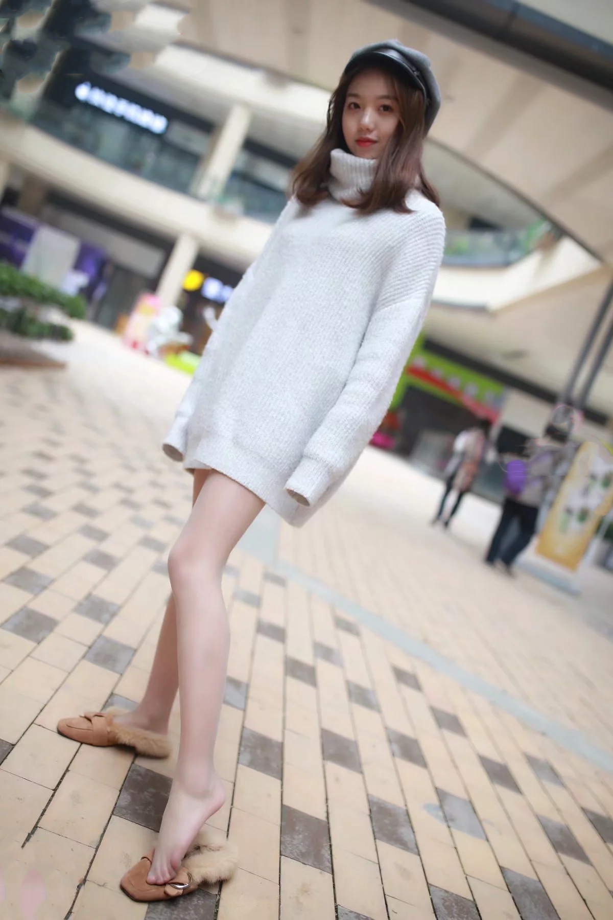 《毛毛鞋の丝足》作品图