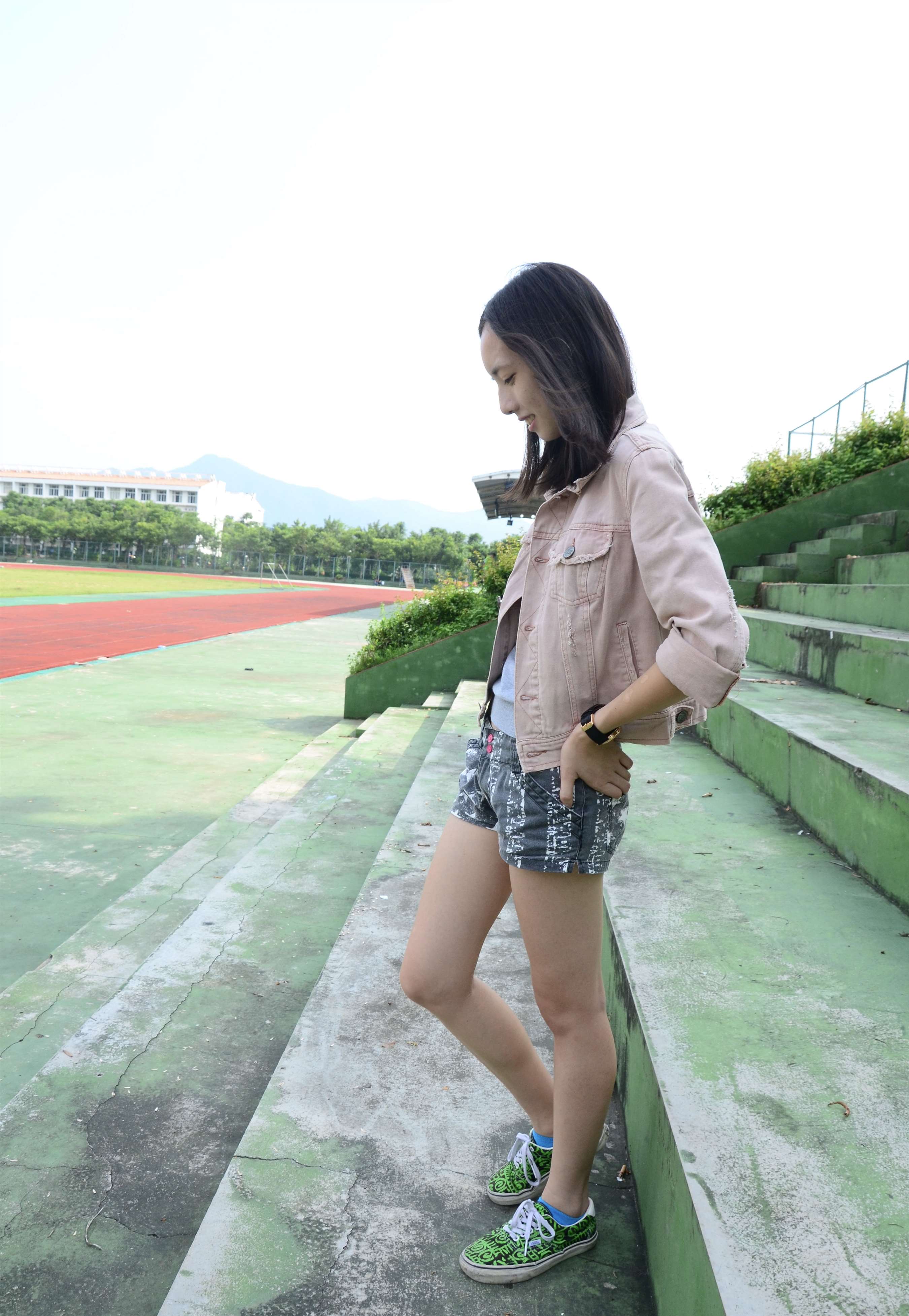 《布鞋の蓝棉袜》作品图