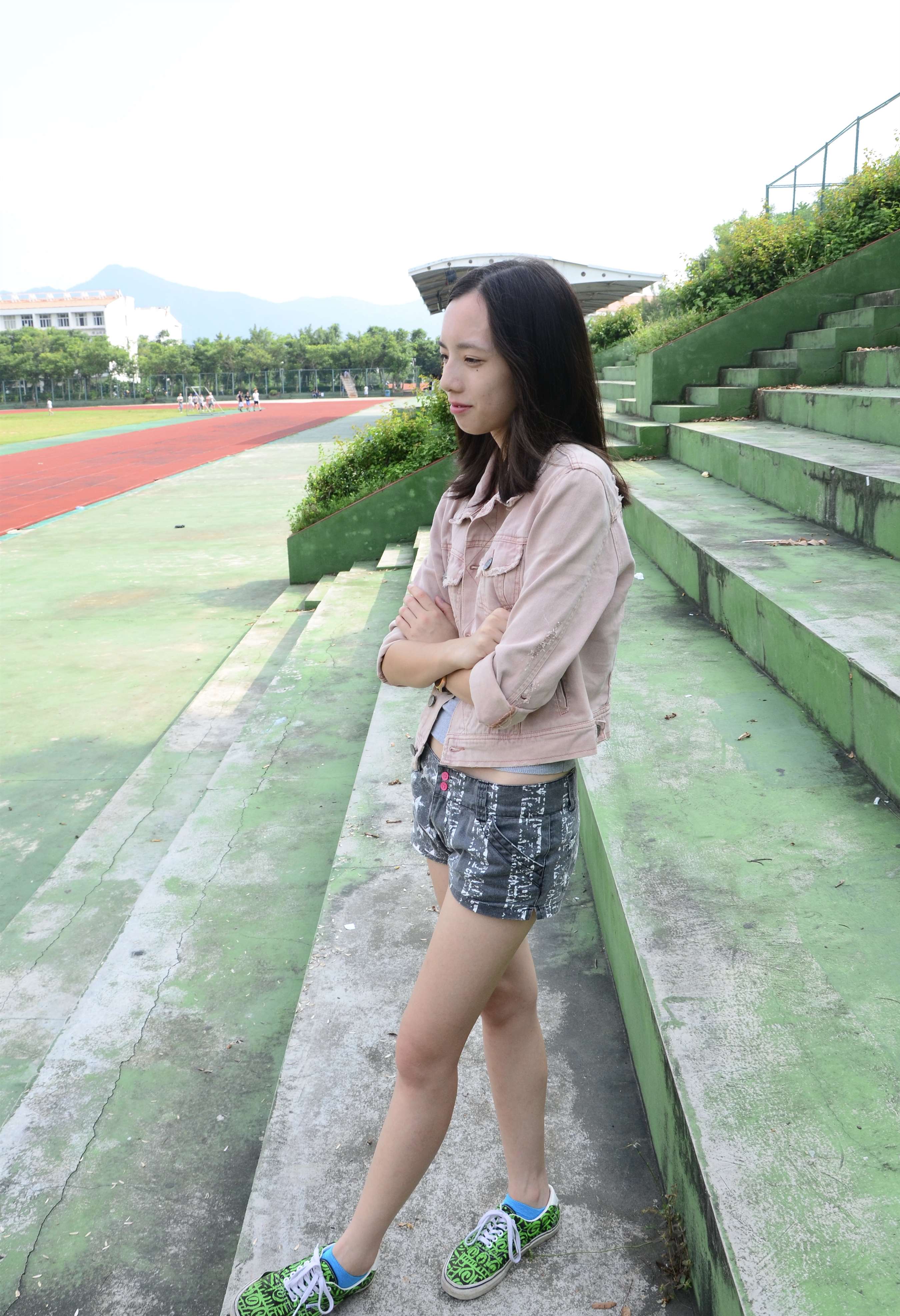 《布鞋の蓝棉袜》作品图