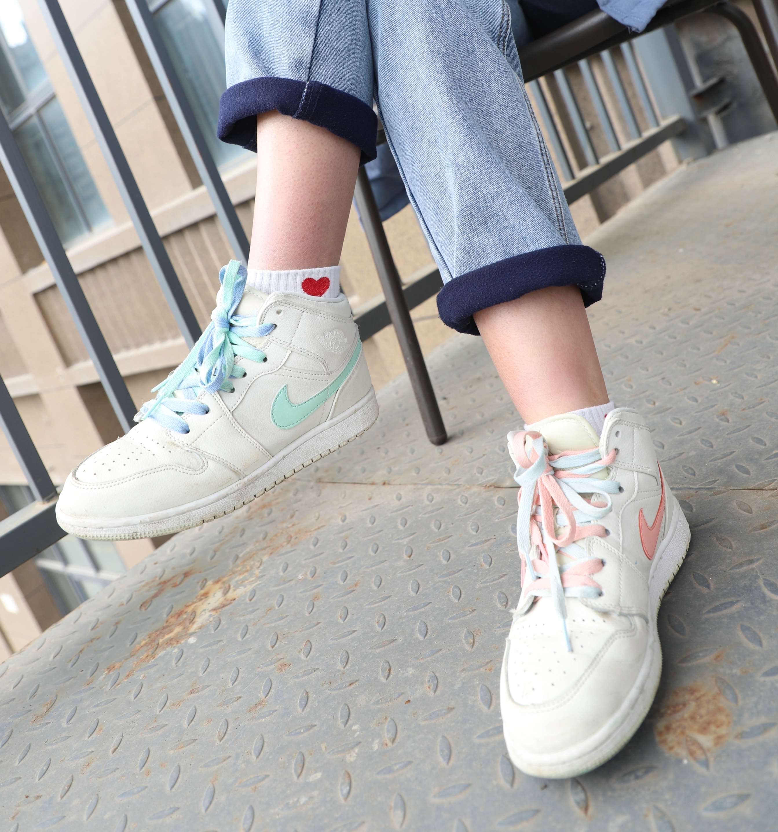 《板鞋の白棉袜脚丫》作品图