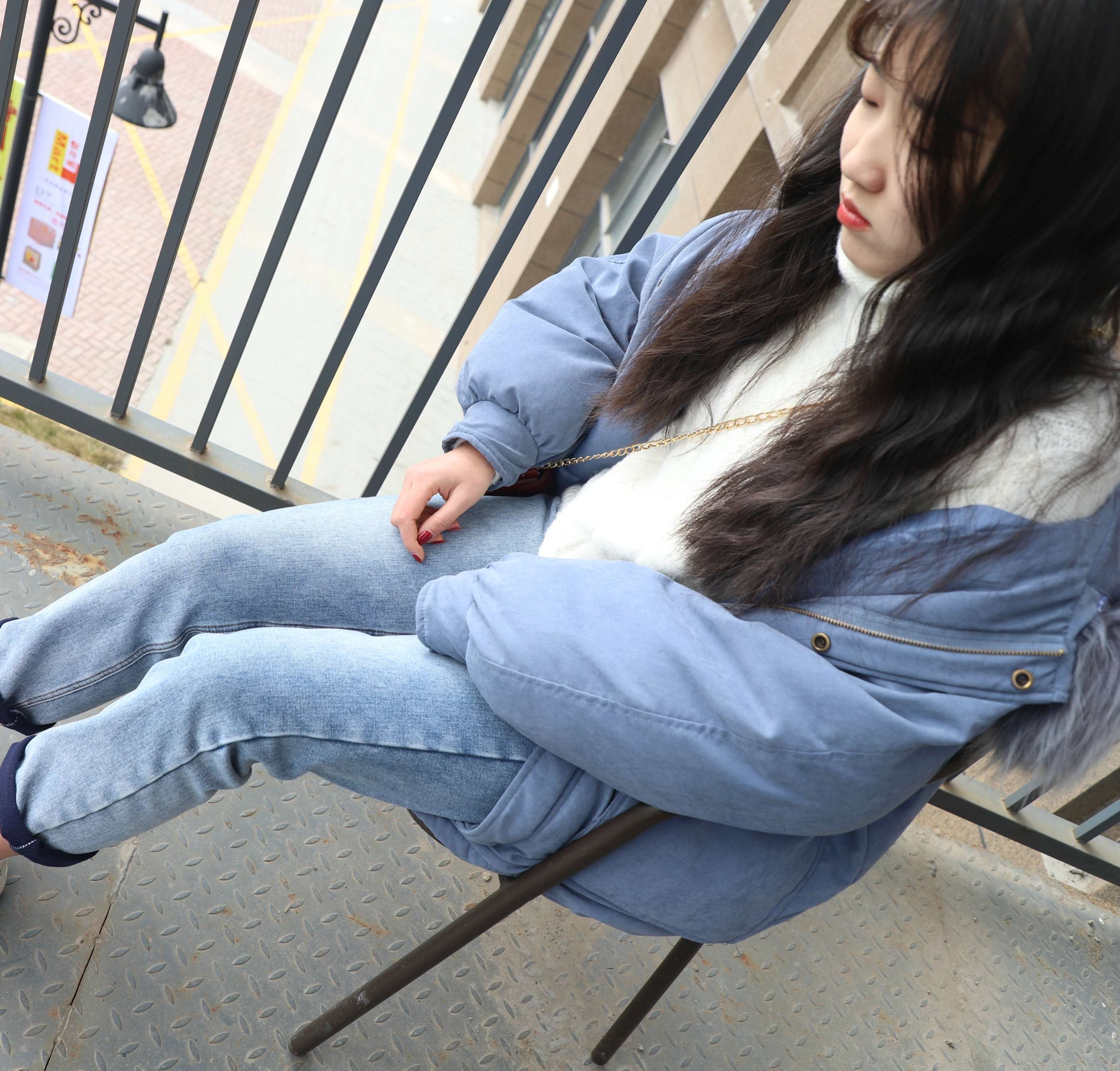 《板鞋の白棉袜脚丫》作品图