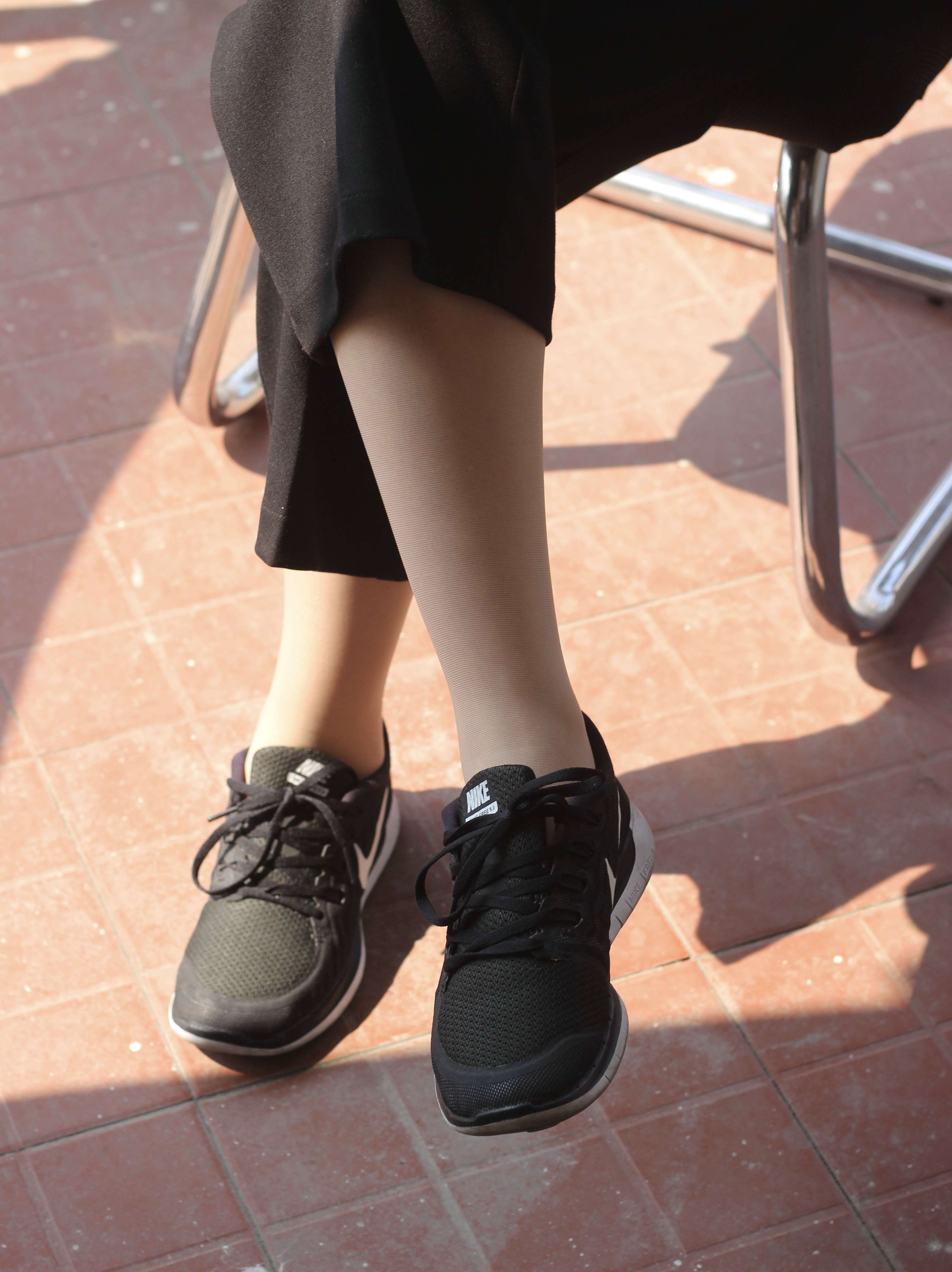 《天台晒太阳》作品图