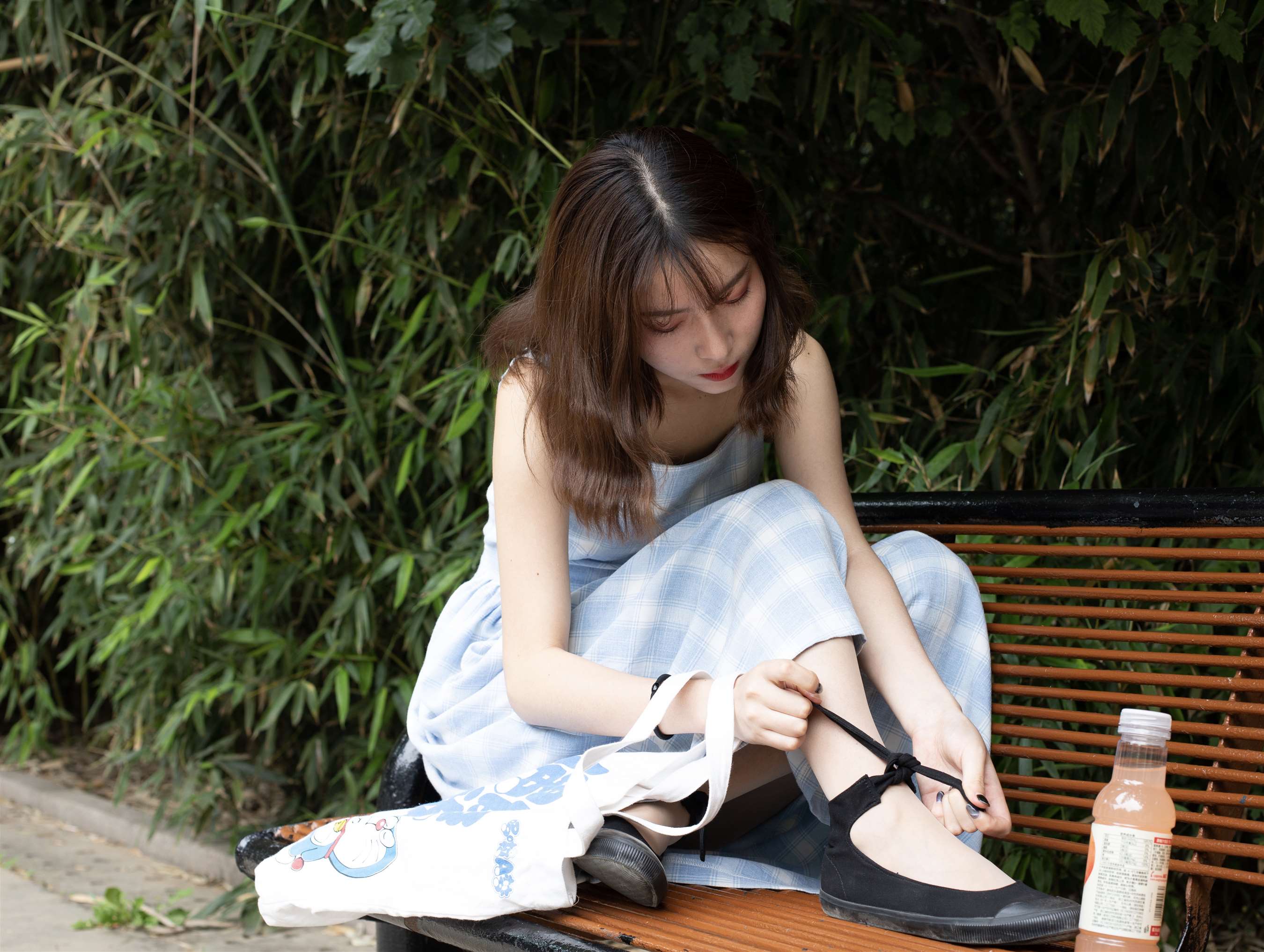 《棉套肉丝脚丫》作品图