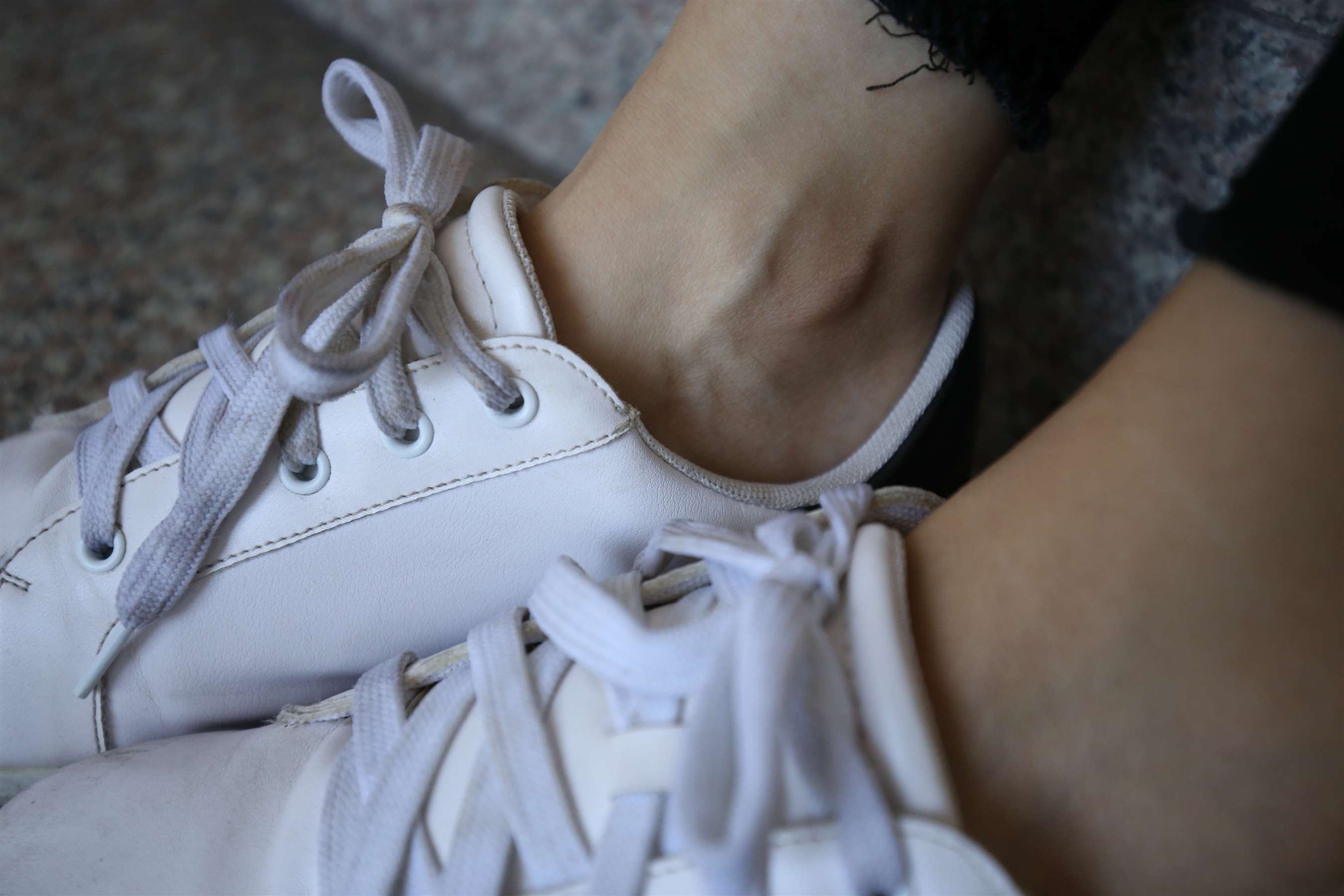 《学姐板鞋の船袜脚丫【视频1个网盘下载】》作品图