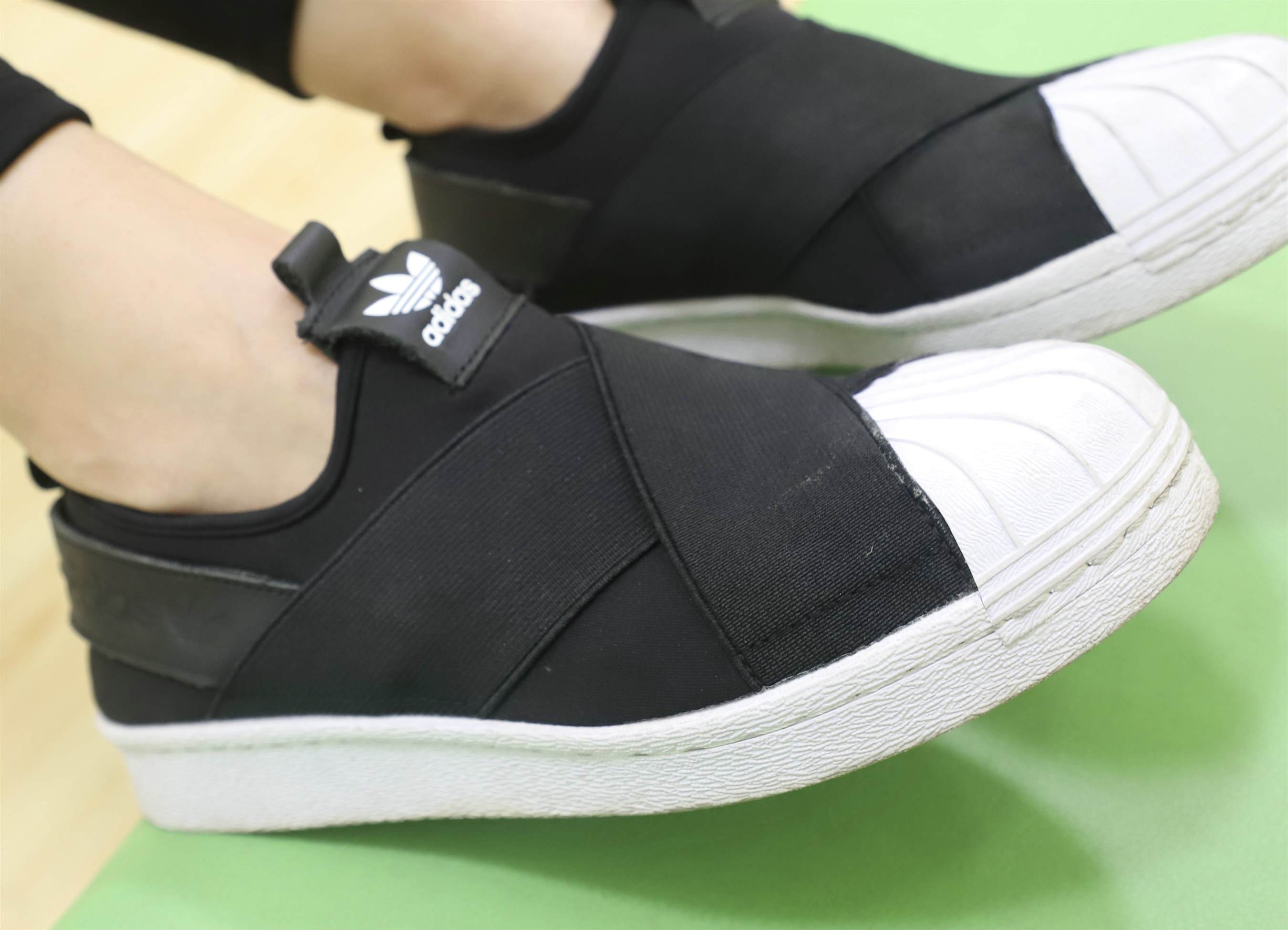 《休闲装の船袜脚》作品图