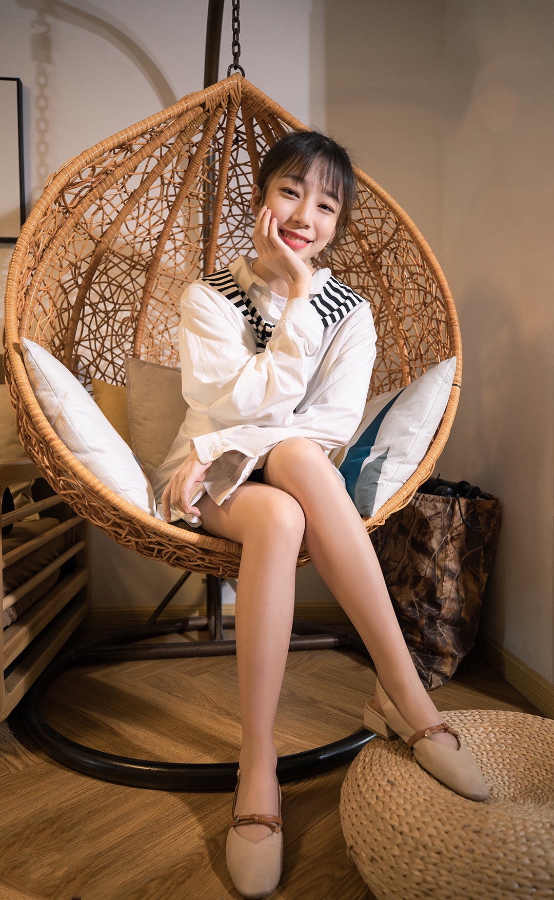 《书房女孩》作品图