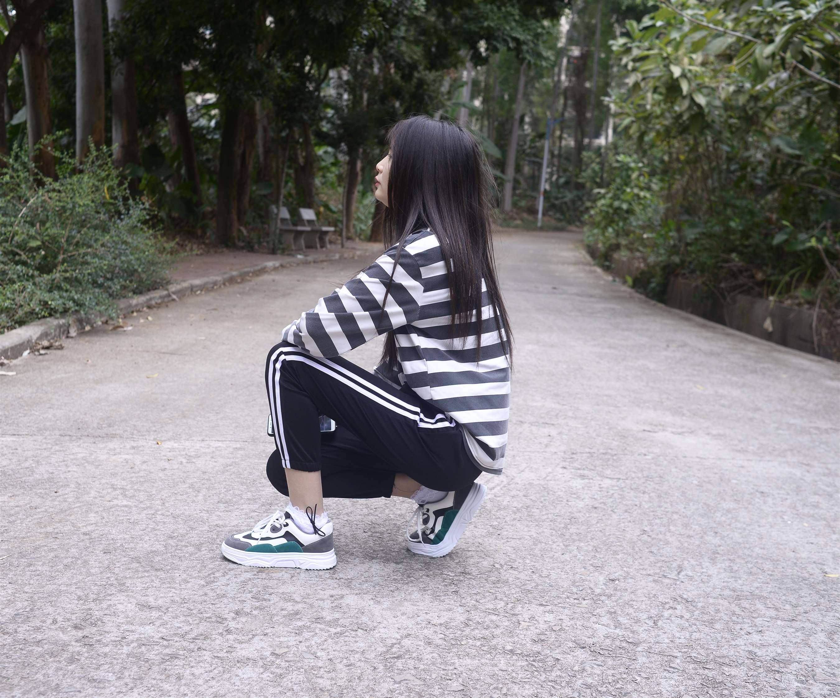 《高中生的公主袜脚+视频1个》作品图