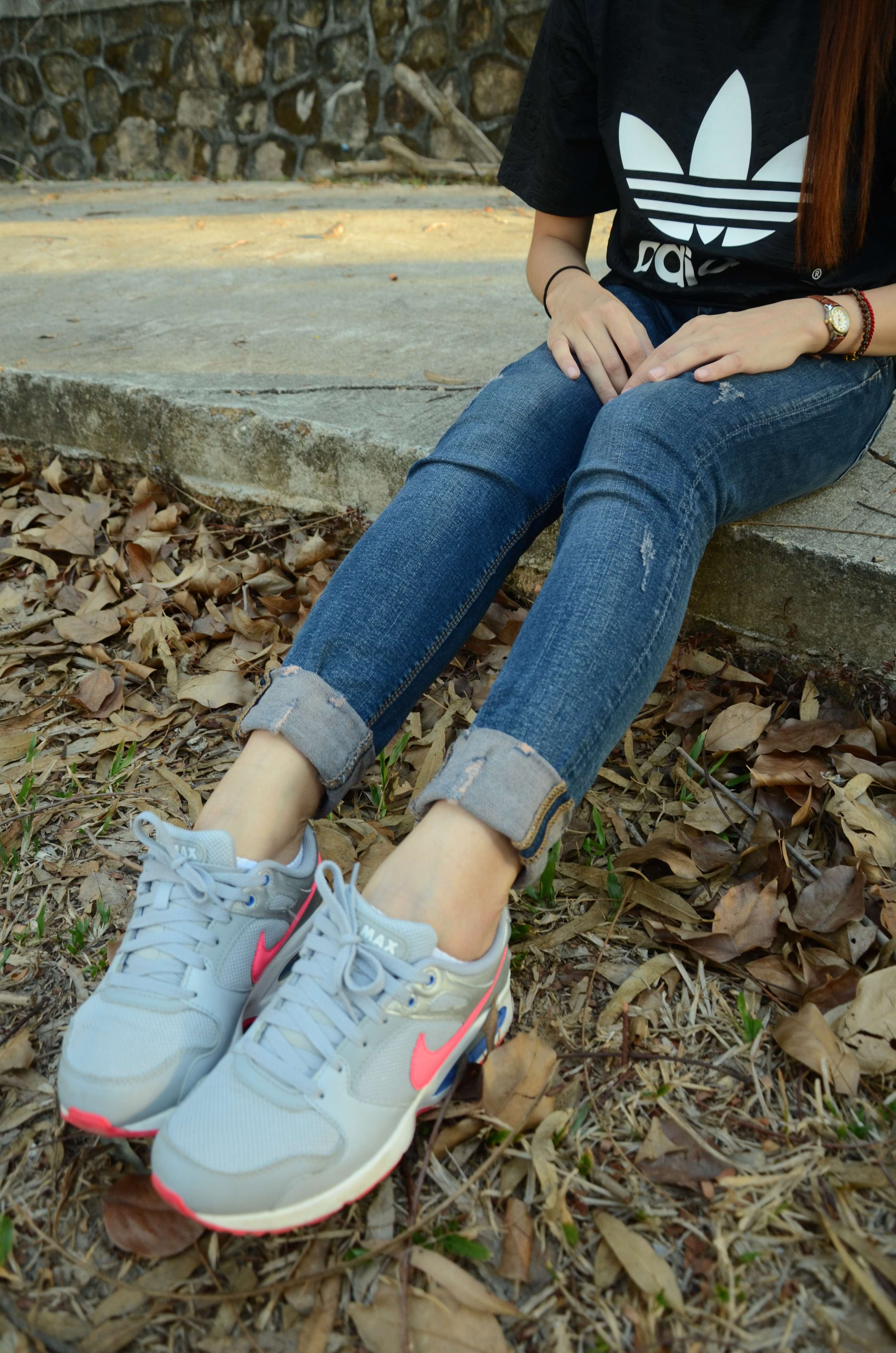 《后山yue拍棉袜少女》作品图