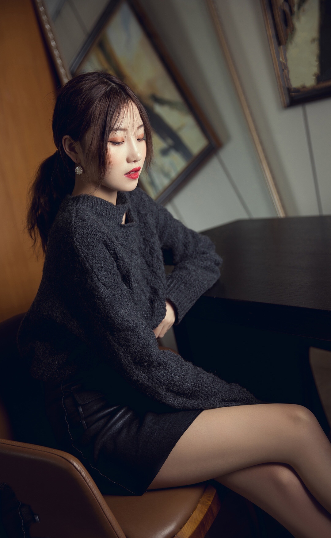 《包臀裙の高跟脱丝足》作品图