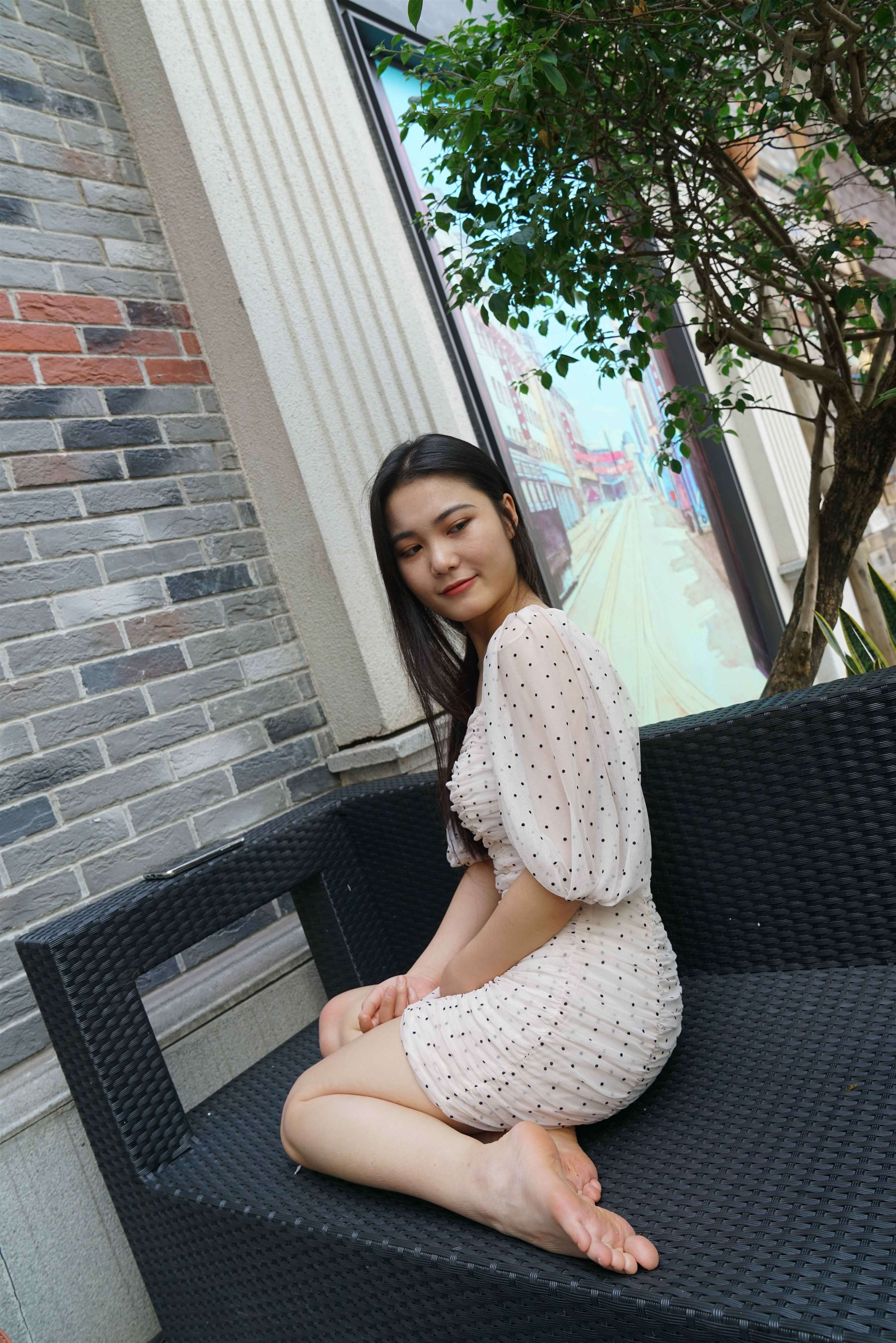 《舞蹈丰腴美少女》作品图