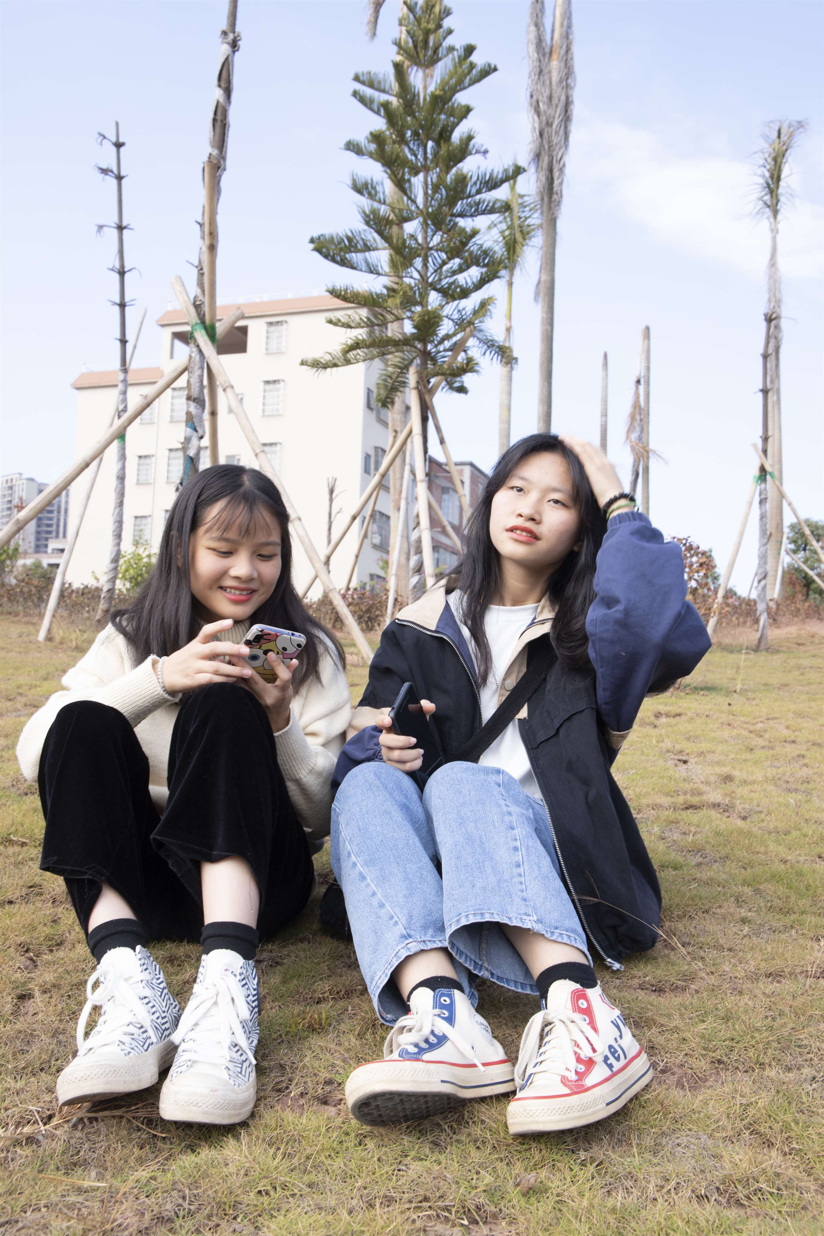 《高中学妹互脚》作品图