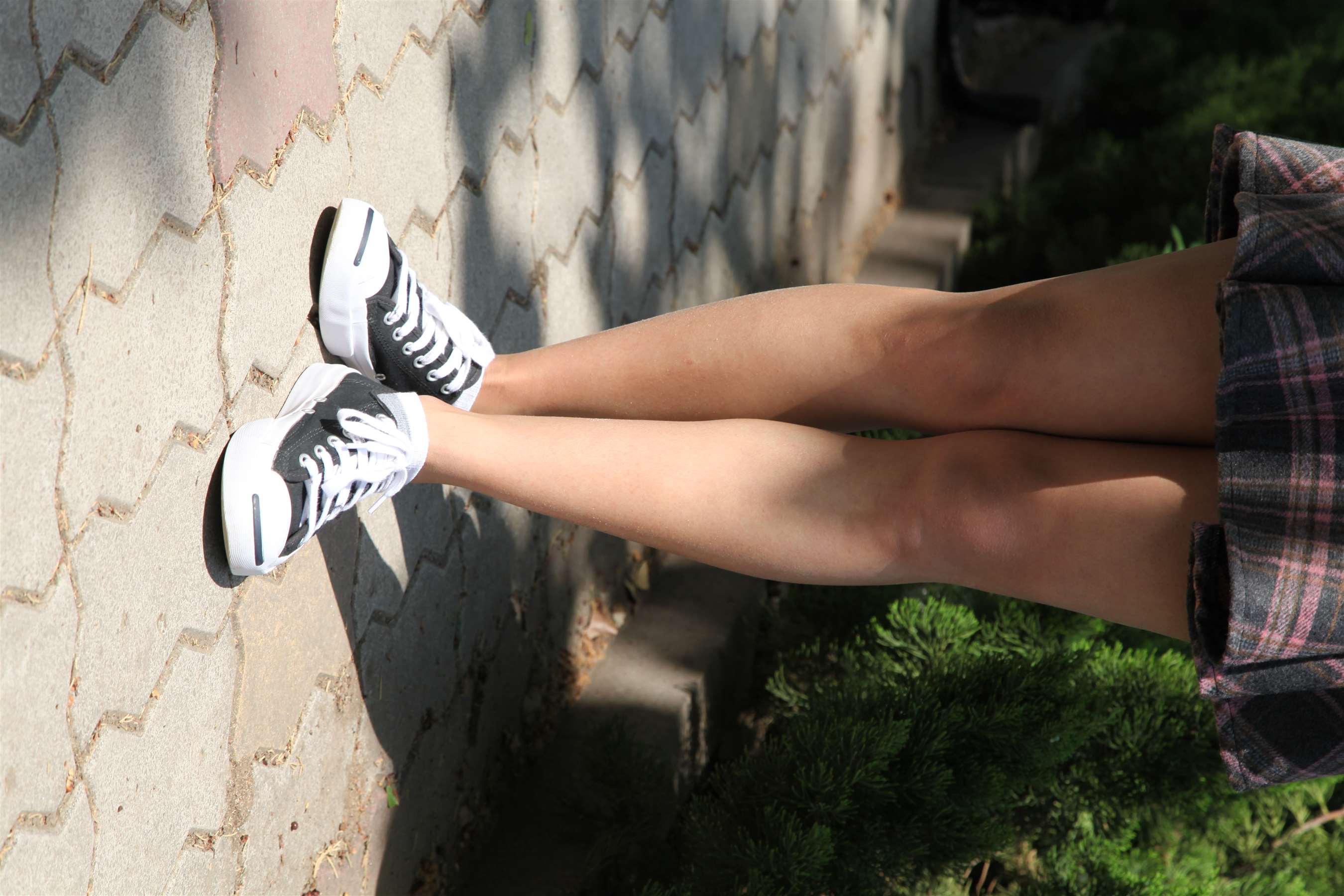 《黑帆布搭配3双袜子の裸足》作品图