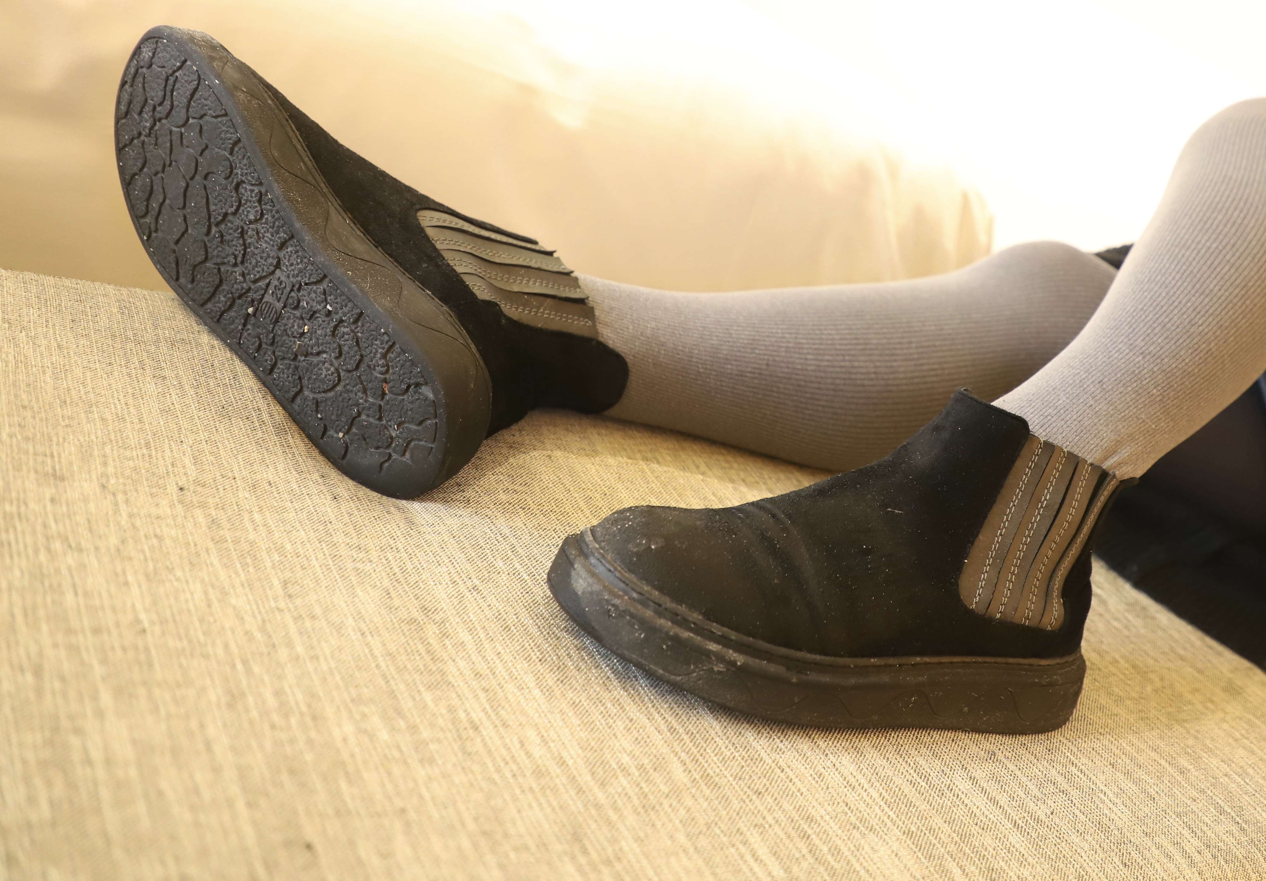 《短靴の灰丝脚丫》作品图