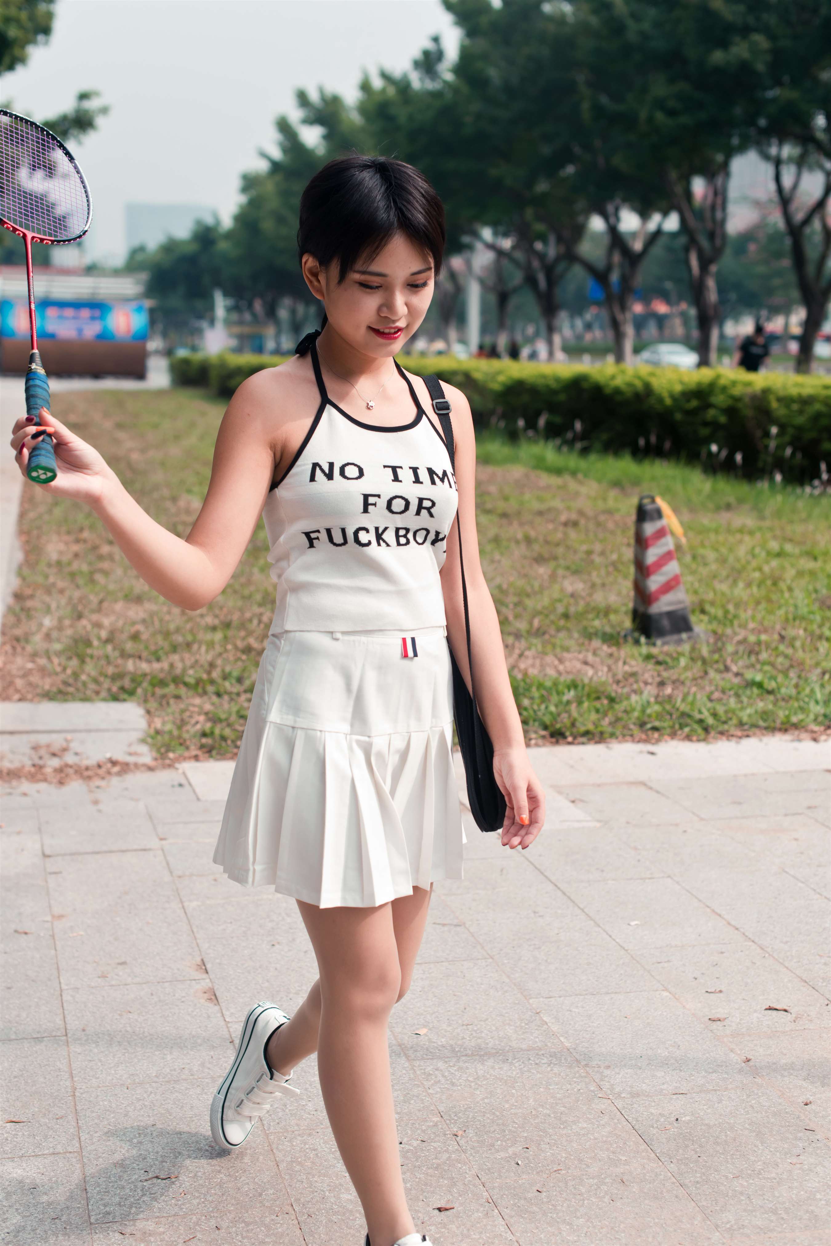 《萌宝儿丝袜打羽毛球【附送视频1个】》作品图