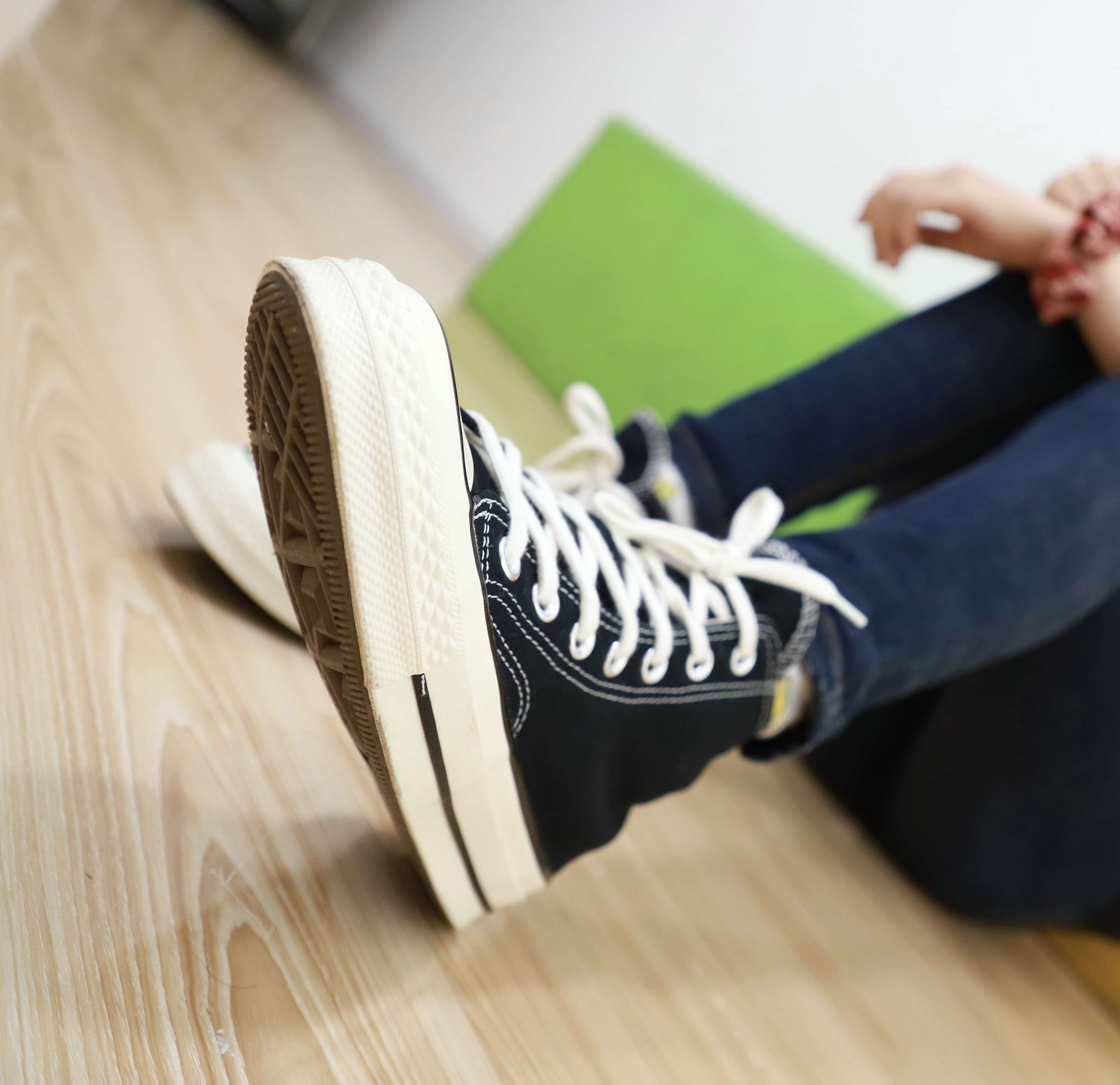 《脚丫踩奶油面包【套图+视频1个】》作品图