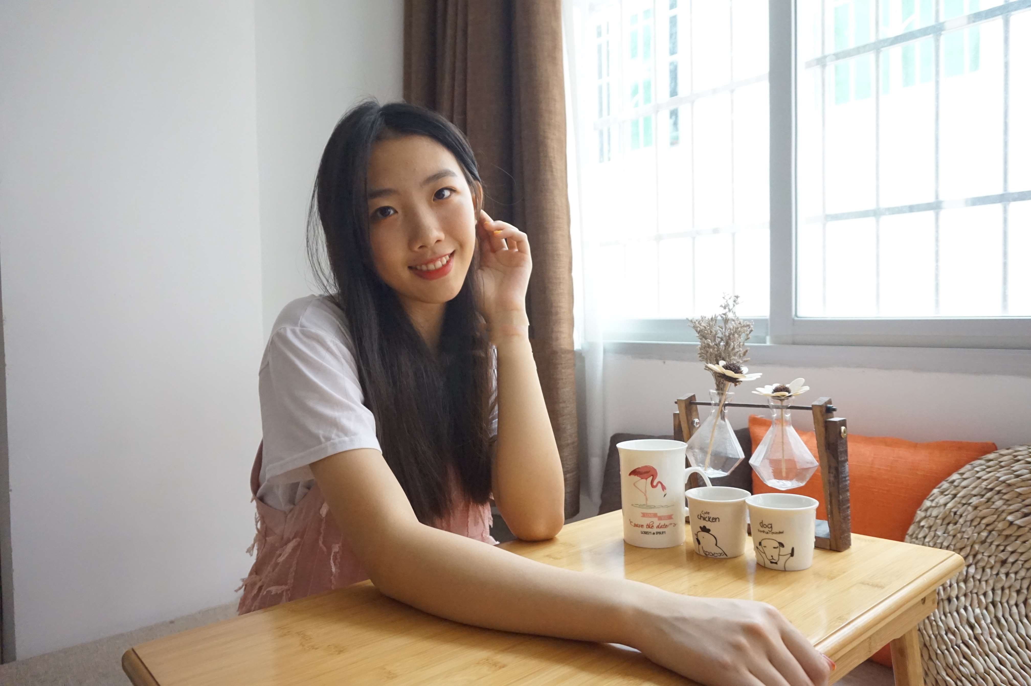 《清纯少女性感小脚》作品图