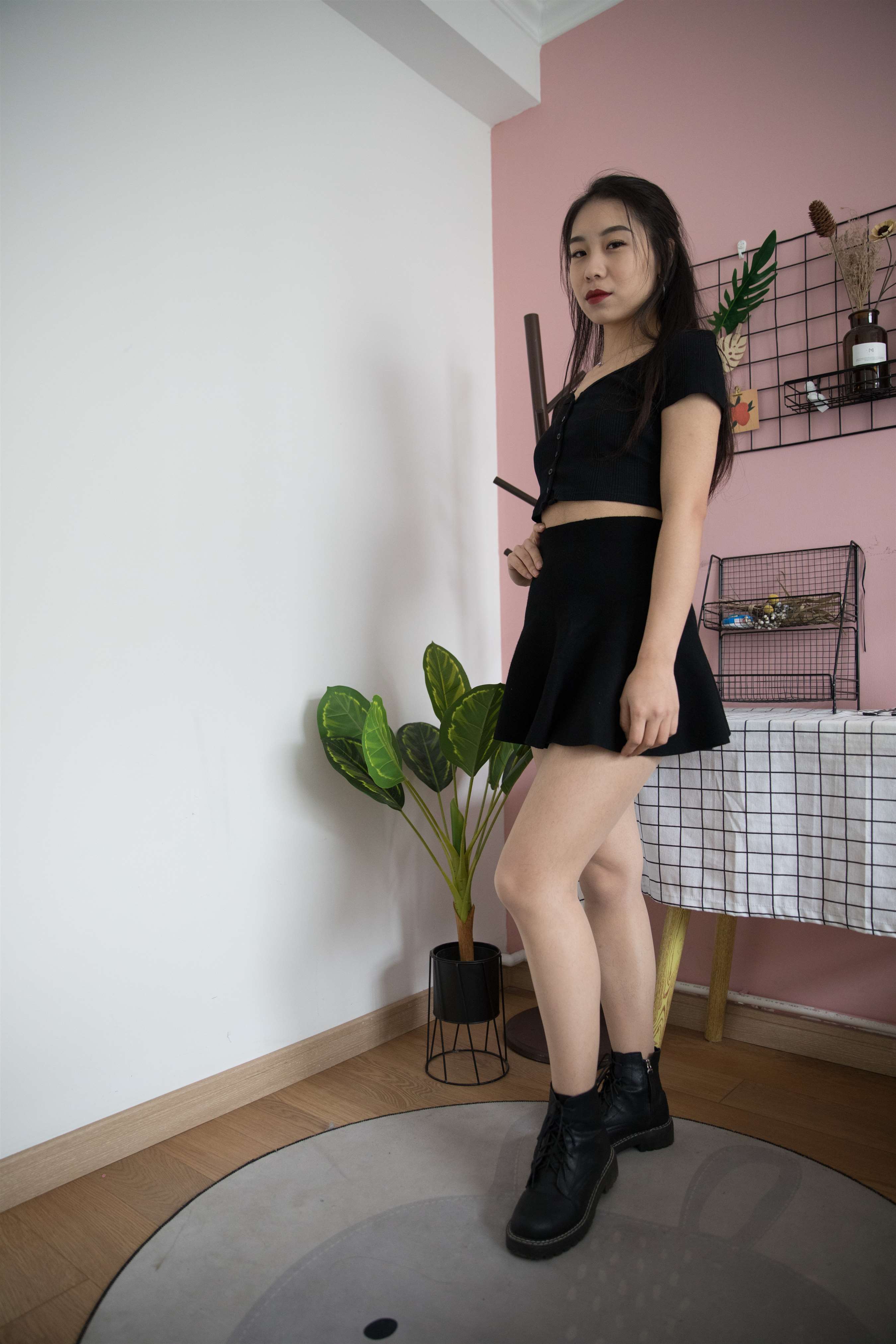 《连衣裙の短靴丝足【套图+视频1个】》作品图