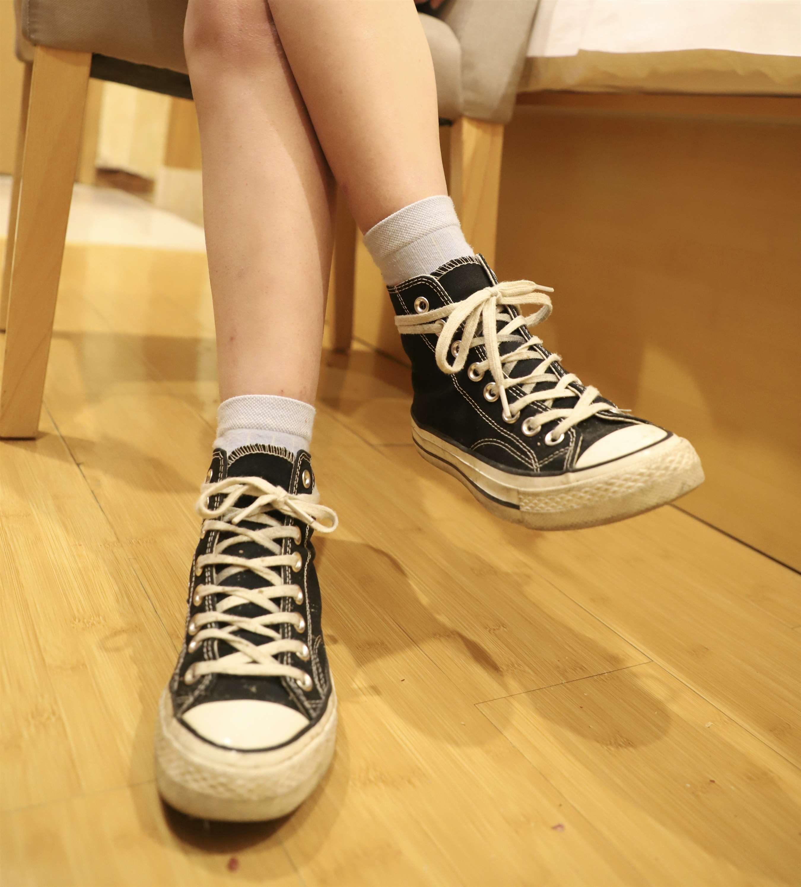 《学姐的嫩白脚丫》作品图