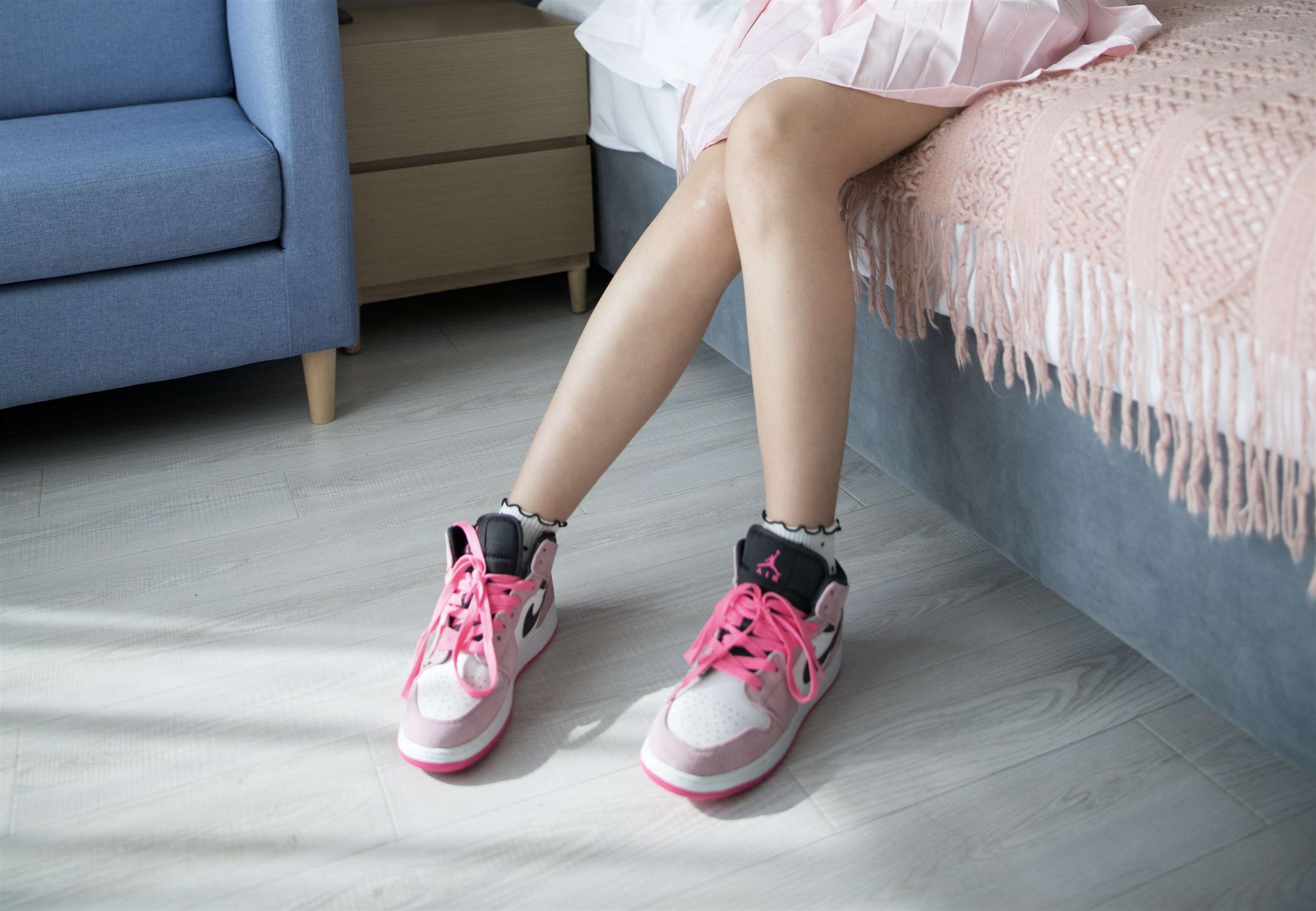 《球鞋の斑点袜【套图+视频1个】》作品图