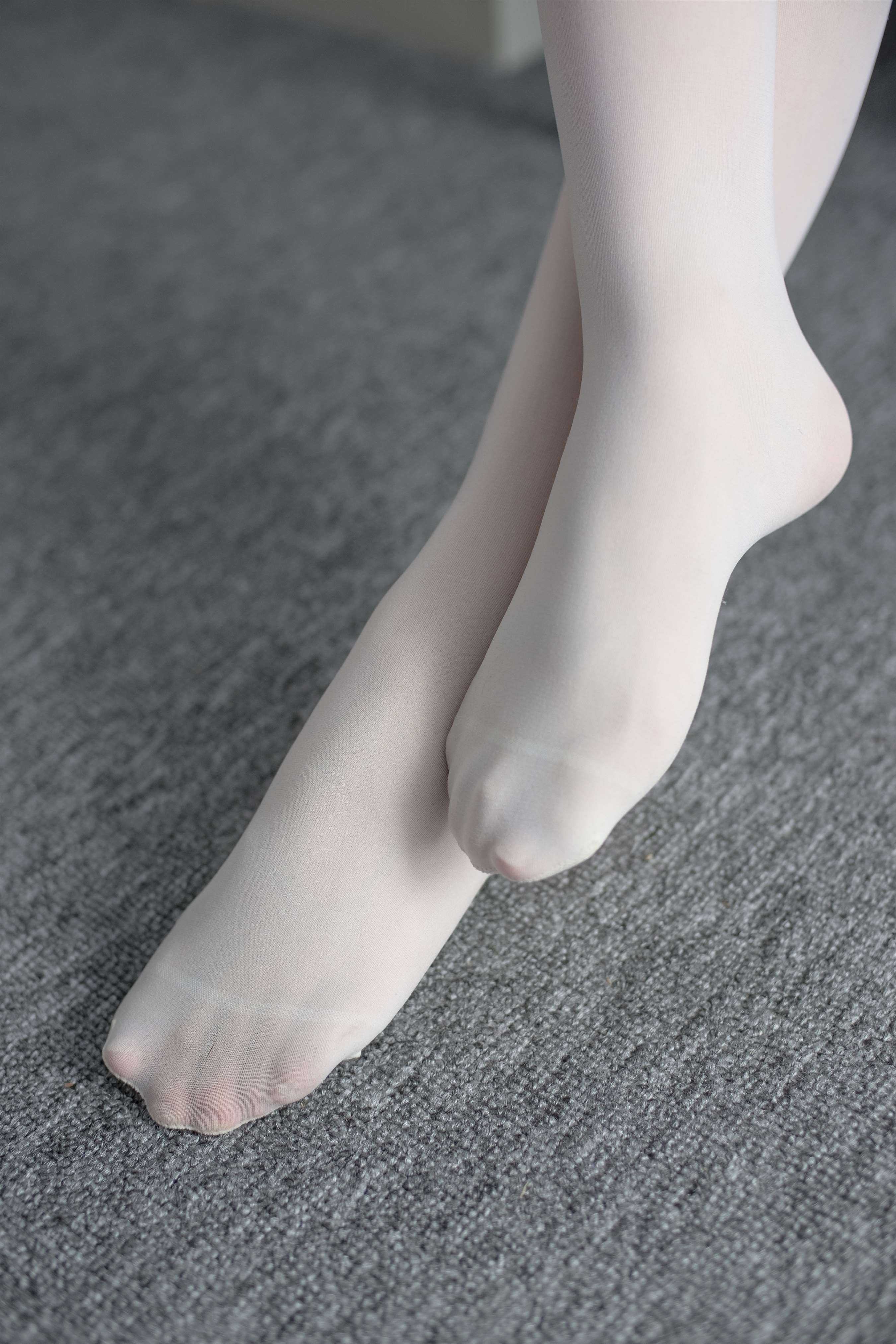 《JK制服白丝足》作品图