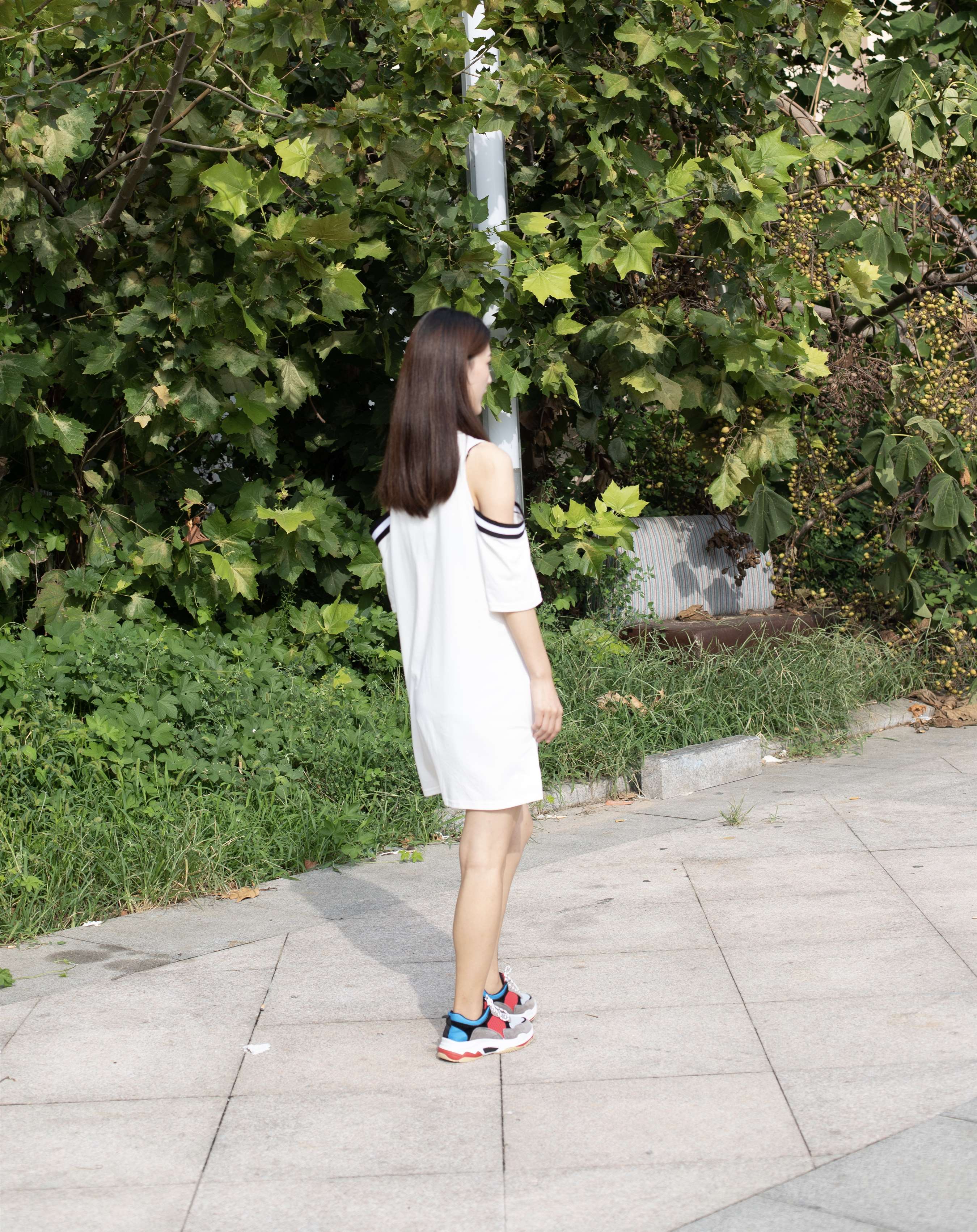 《运动鞋の粉色船袜脚【套图+视频1个】》作品图