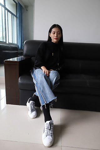 板鞋の黑长棉袜