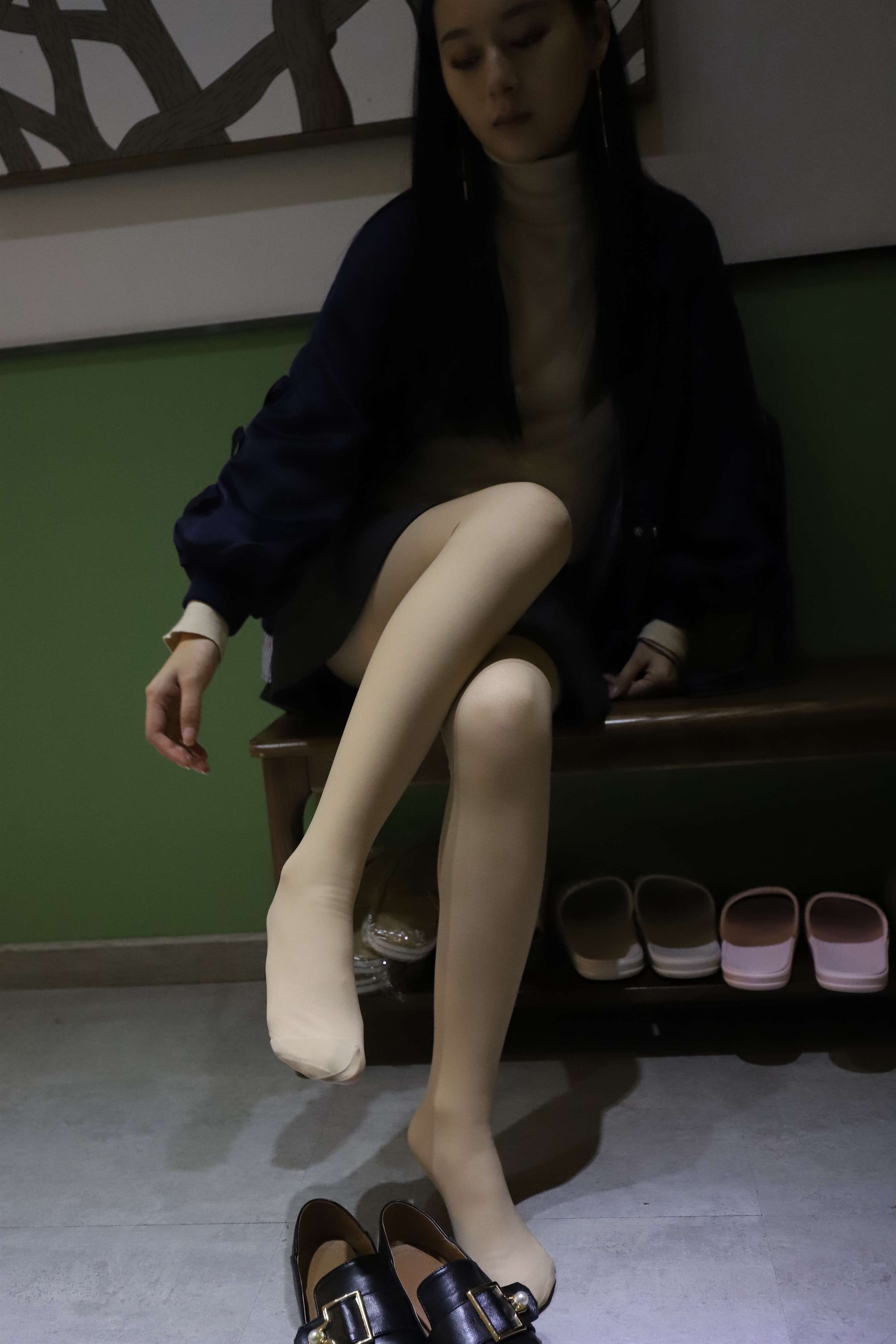 《平跟鞋の肉厚丝脚丫》作品图