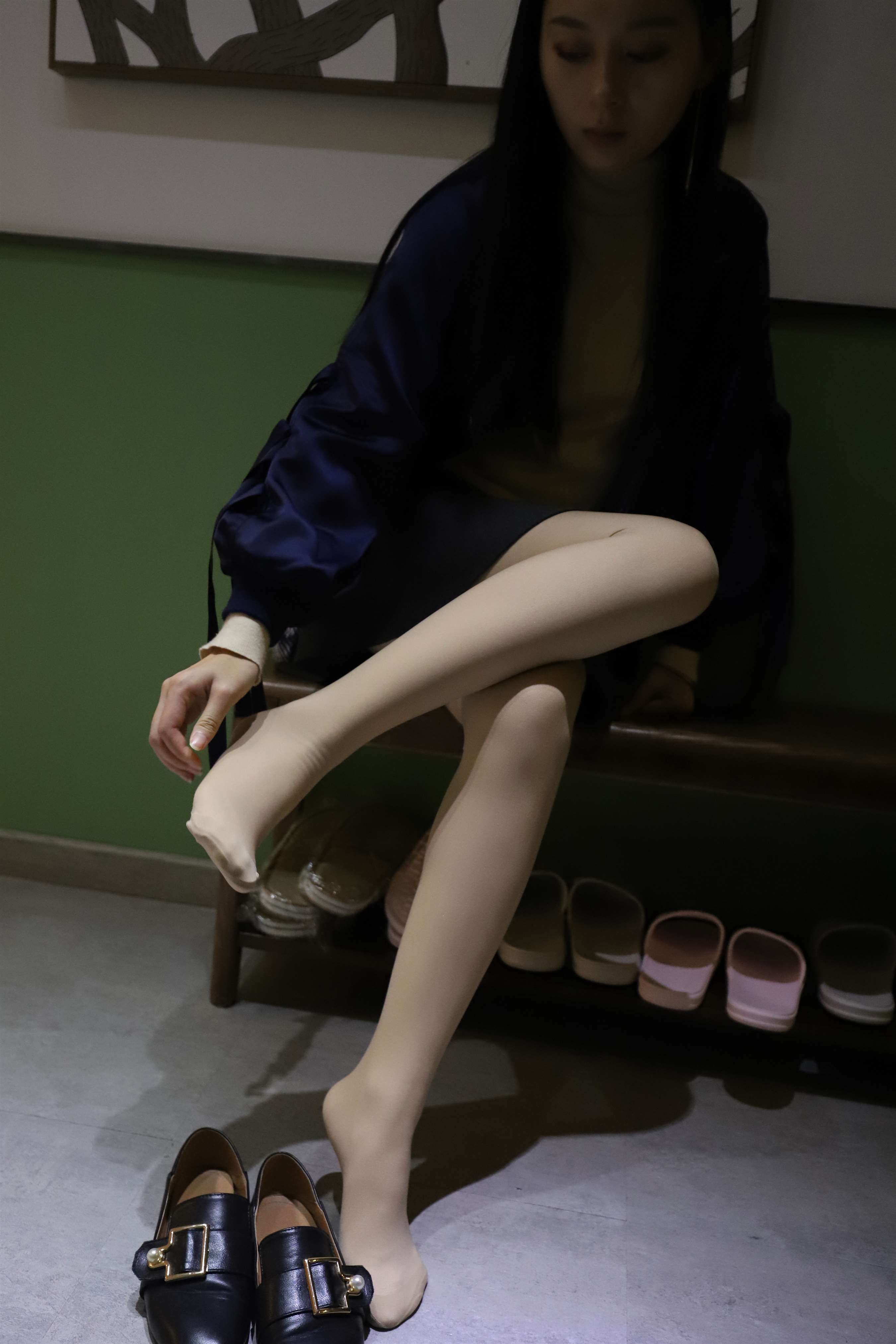 《平跟鞋の肉厚丝脚丫》作品图