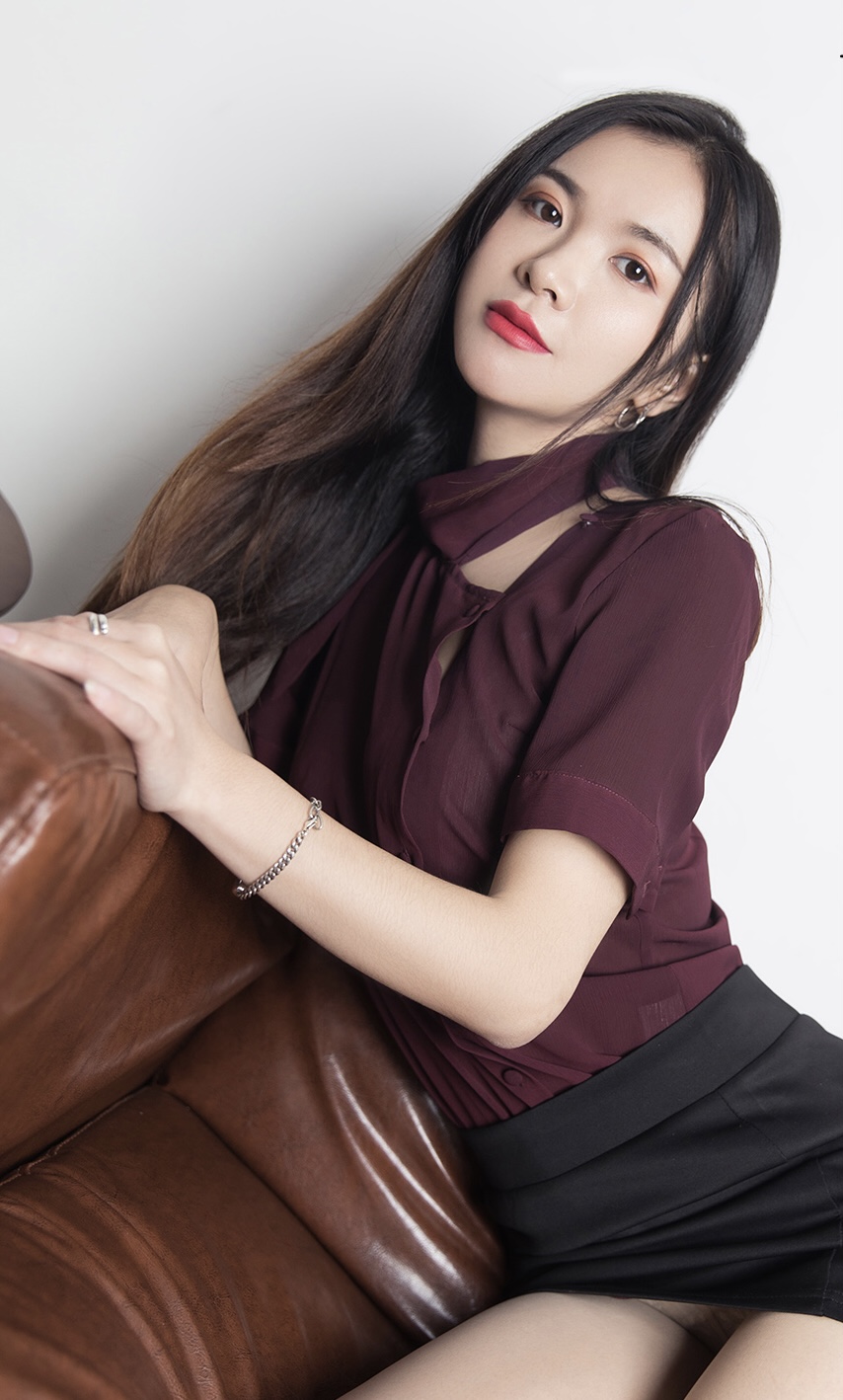 《大长腿丝足》作品图