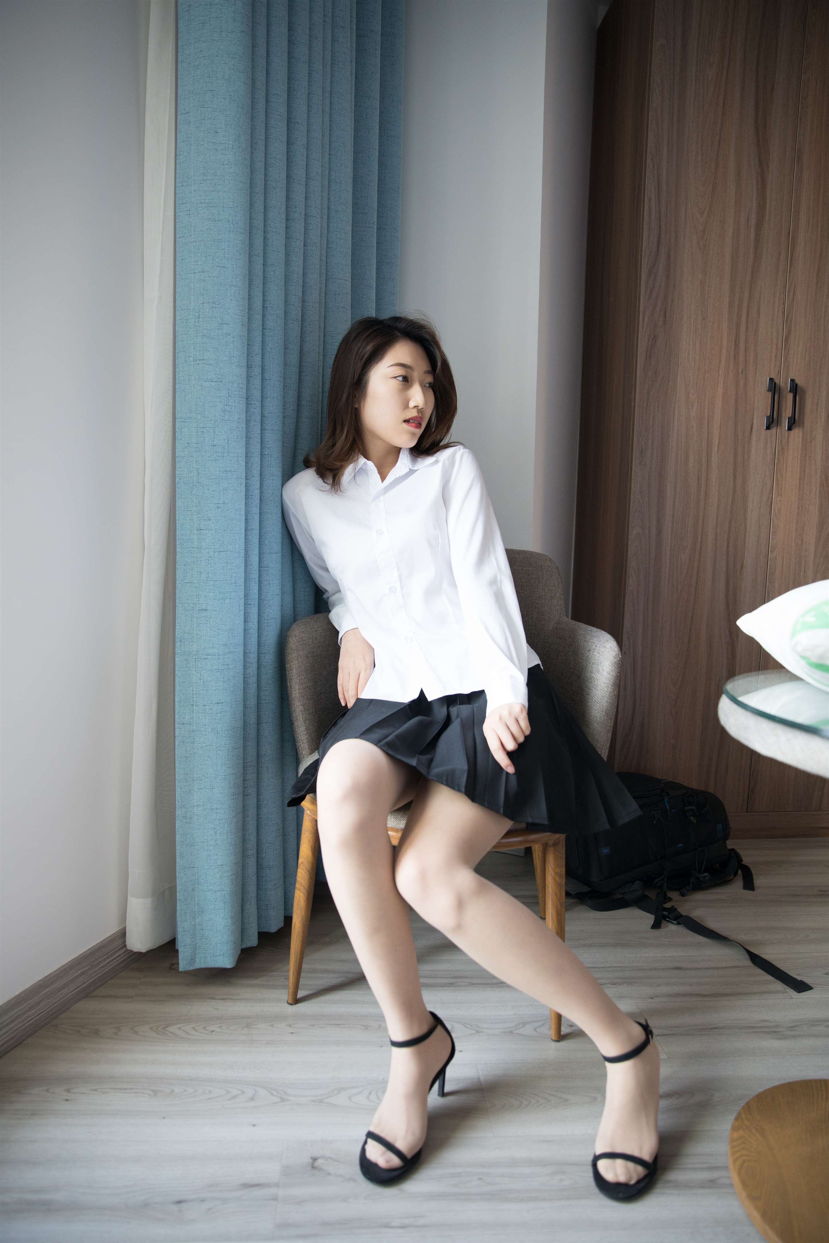 《衬衣の高跟丝足【套图+视频1个】》作品图