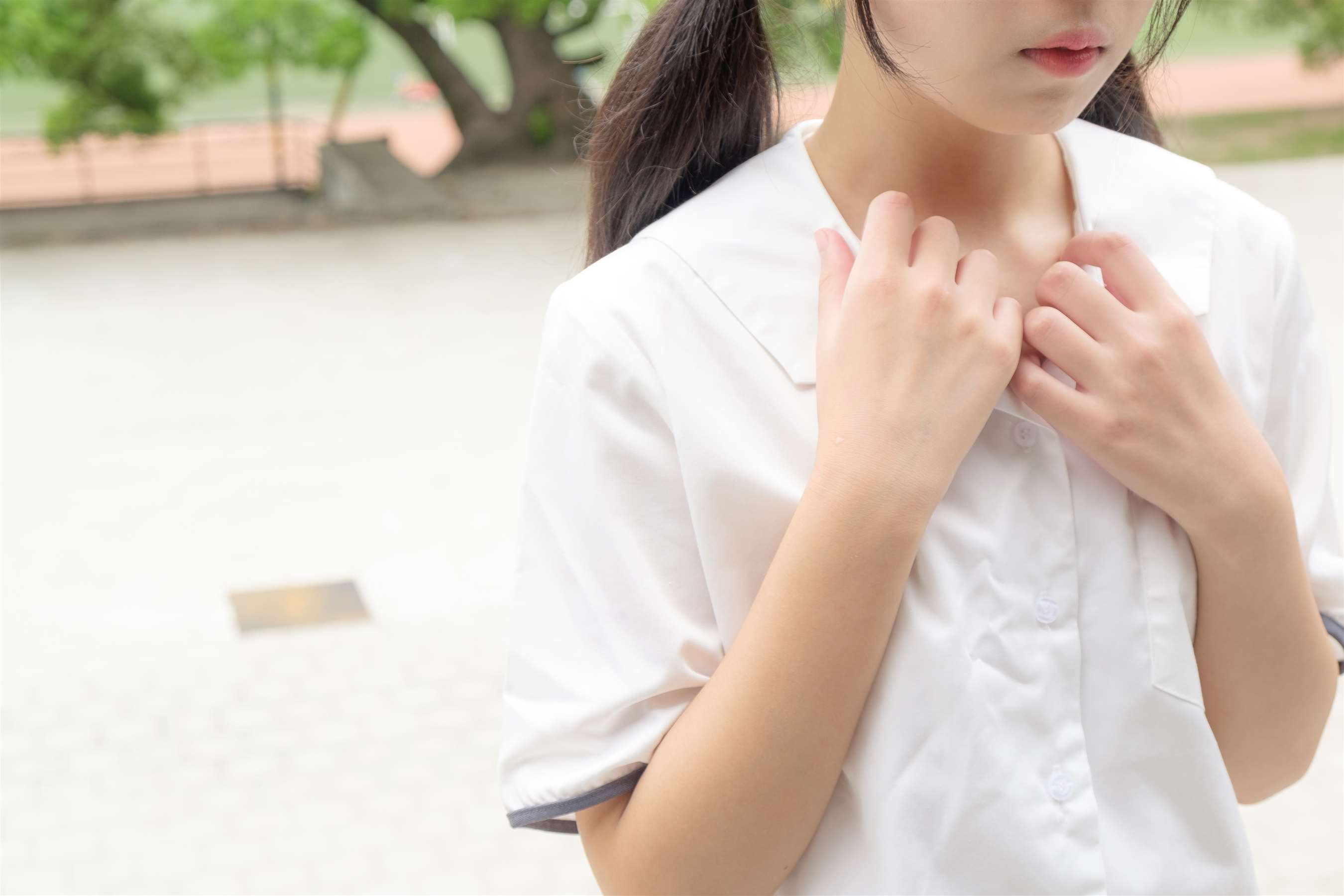 《学院风の白丝脚丫》作品图