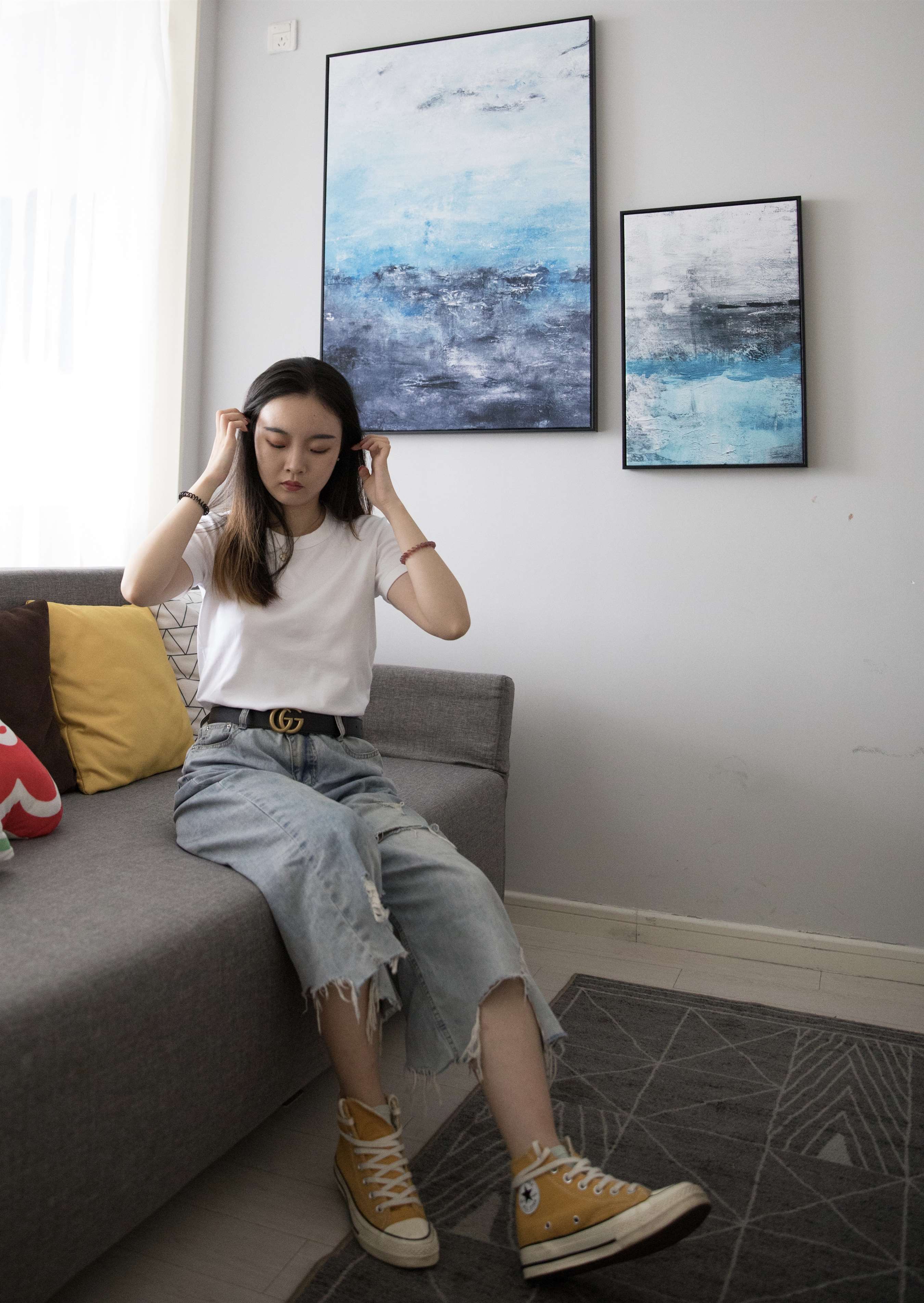 《黄色高帮帆布鞋の棉袜脚》作品图