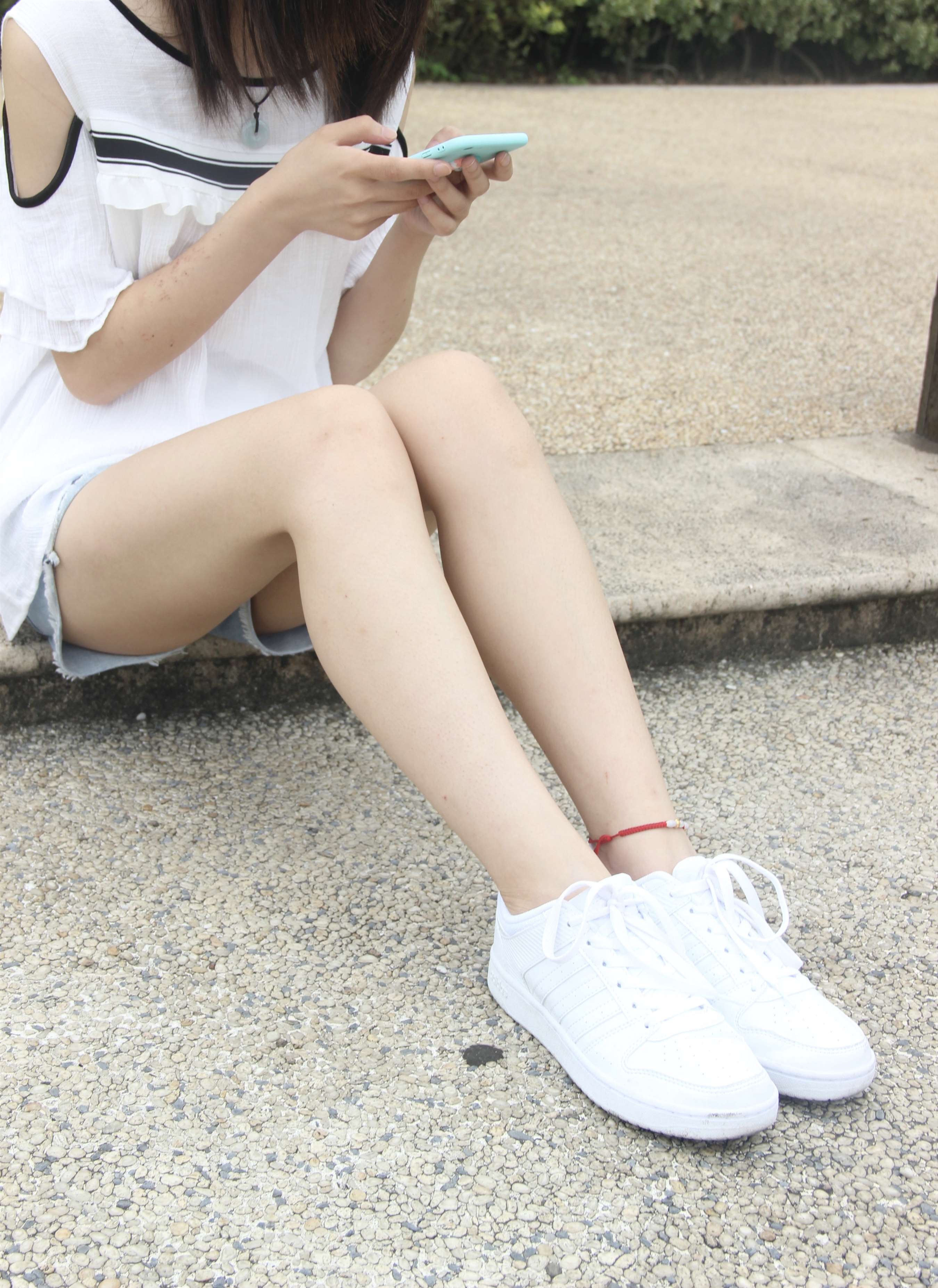 《热裤の粉船袜脚》作品图